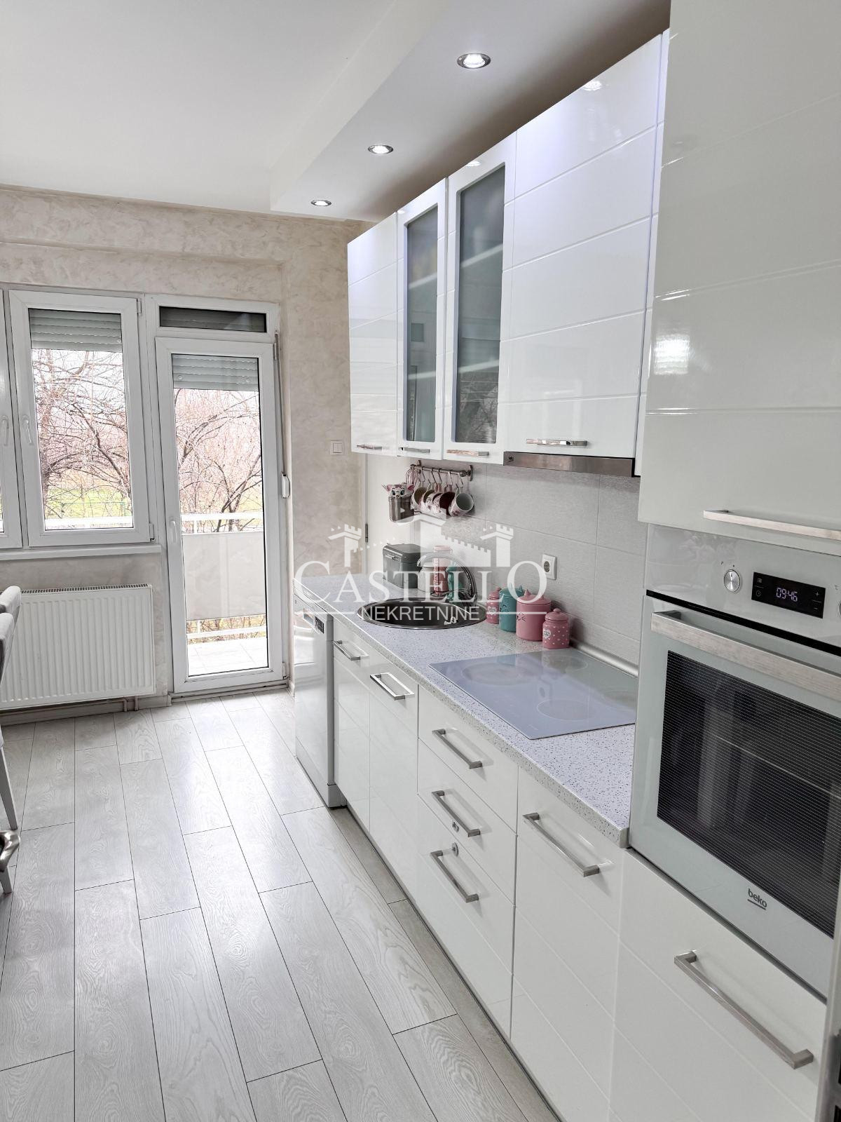 1-289-Na-prodaju-trosoban-stan-u-Plandištu-06