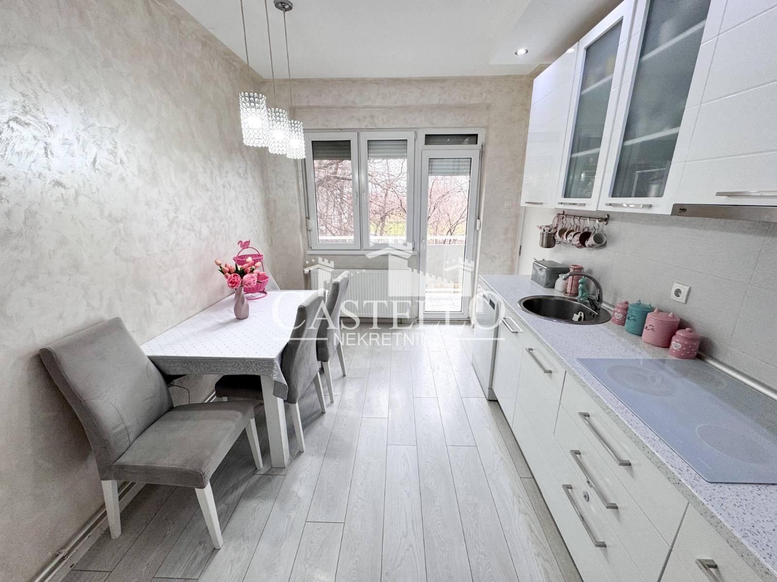 1-289-Na-prodaju-trosoban-stan-u-Plandištu-07