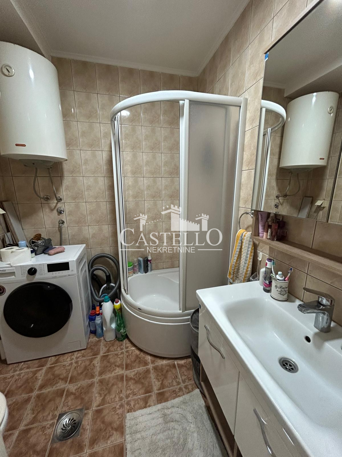 1-362-Na-prodaju-dvosoban-stan-na-Vojničkom-trgu-14