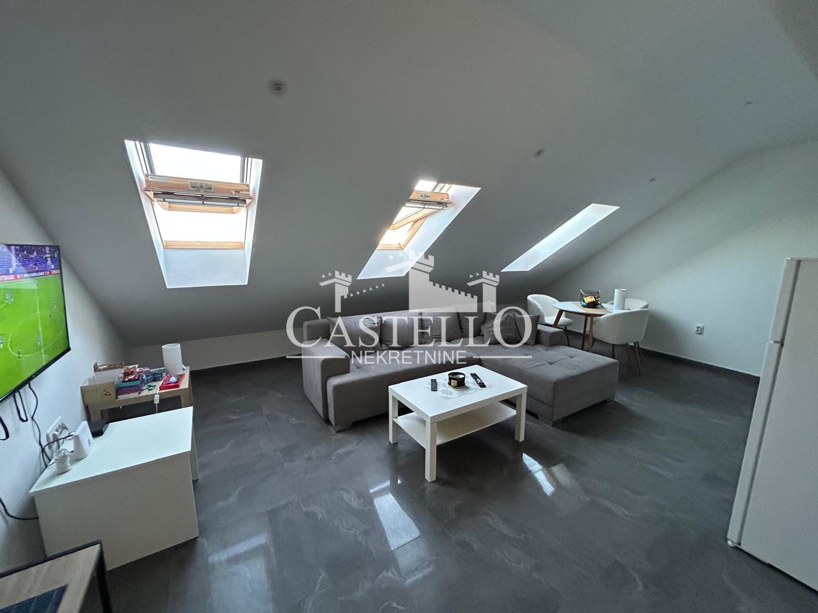 1-363-Na-prodaju-trosoban-stan-u-blizini-centra-Vršca-04