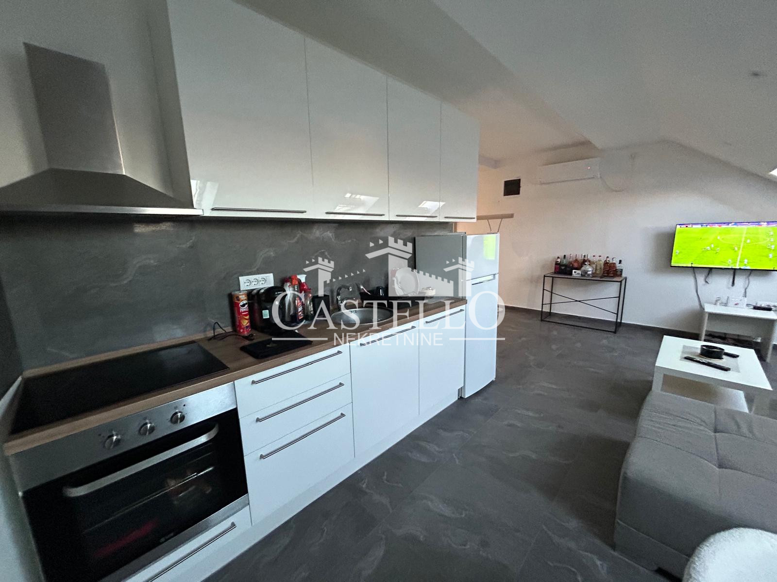 1-363-Na-prodaju-trosoban-stan-u-blizini-centra-Vršca-10