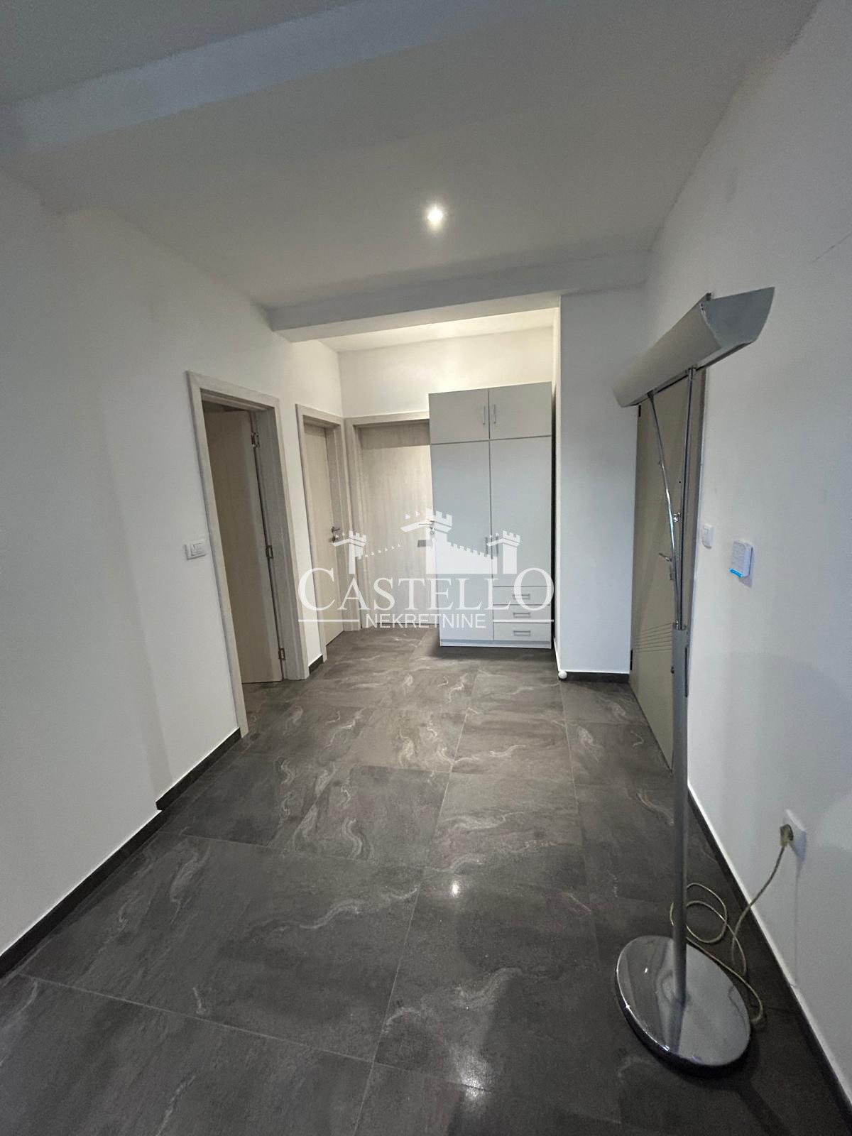 1-363-Na-prodaju-trosoban-stan-u-blizini-centra-Vršca-12