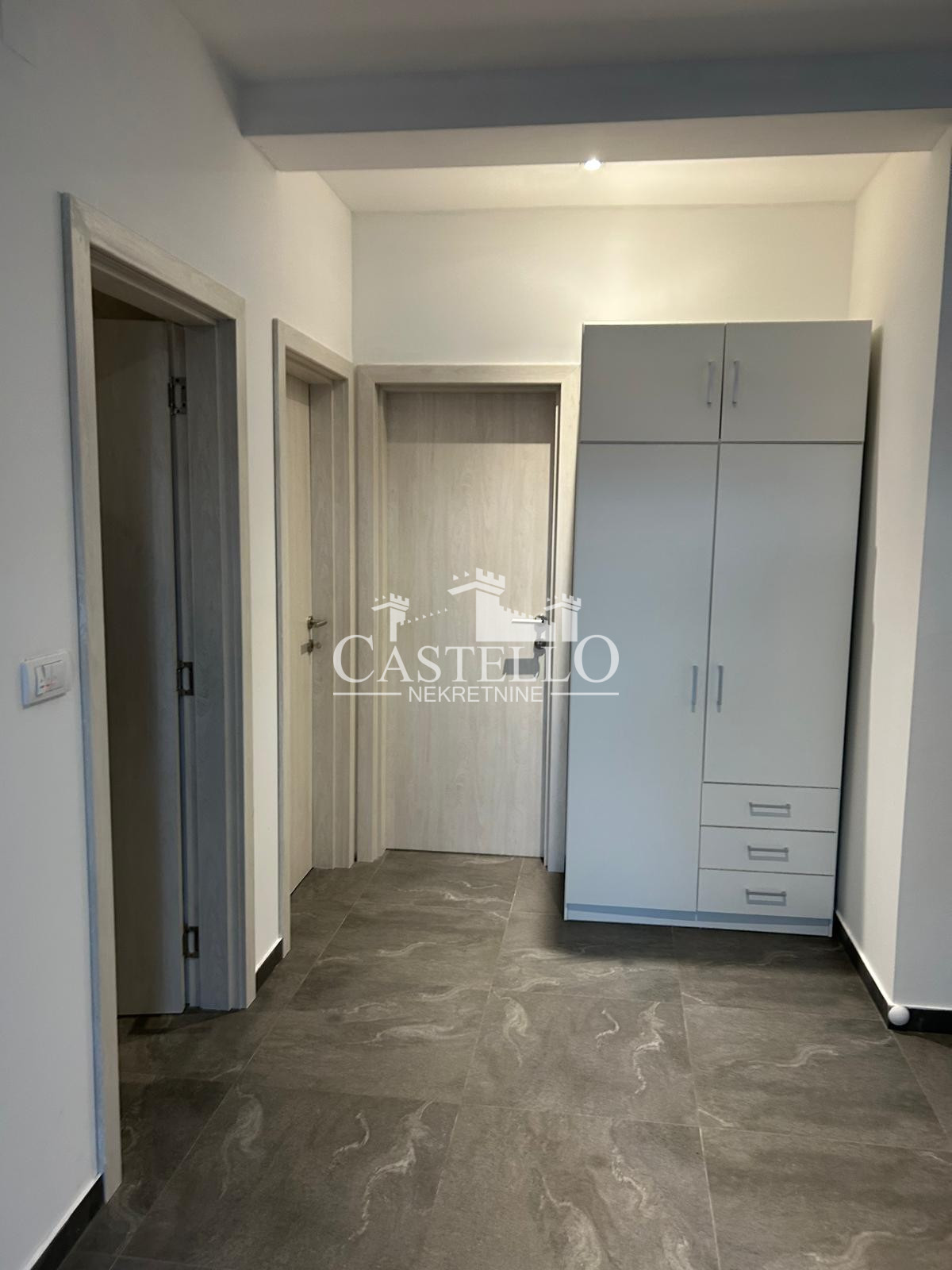 1-363-Na-prodaju-trosoban-stan-u-blizini-centra-Vršca-14