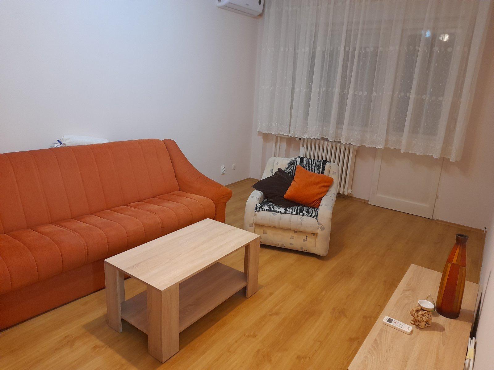 1-380-Na-prodaju-dvosoban-stan-u-strogom-centru-Vršca-01