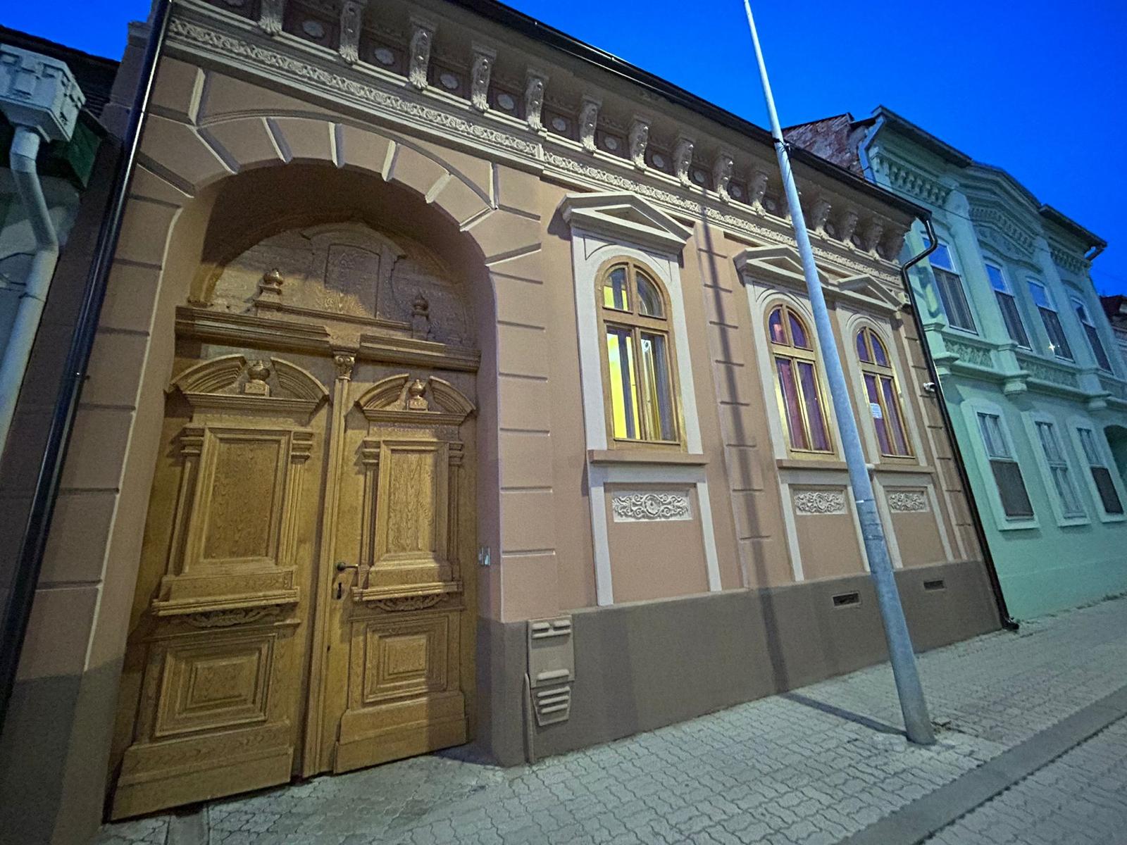 2-177-Na-prodaju-lux-švapska-kuća-u-Vršcu