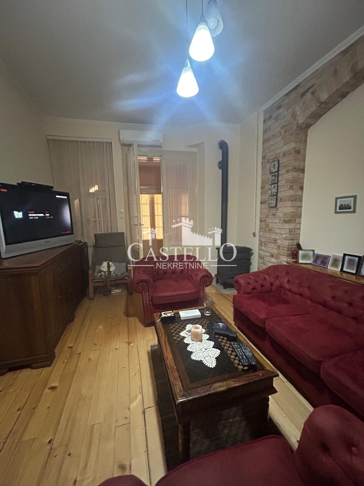 2-304-Na-prodaju-stambeno-poslovni-objekat-u-strogom-centu-Vršca-02