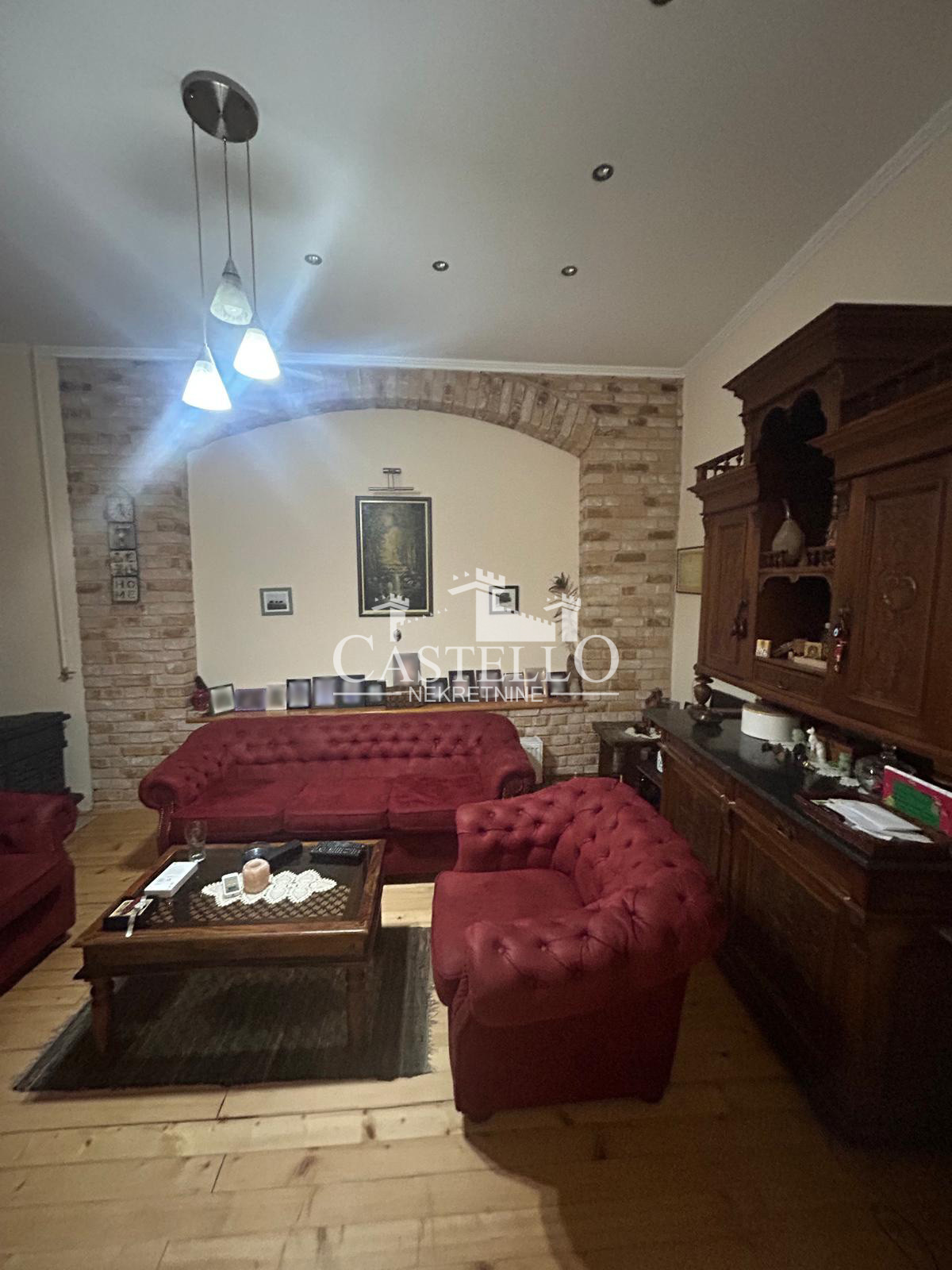 2-304-Na-prodaju-stambeno-poslovni-objekat-u-strogom-centu-Vršca-03