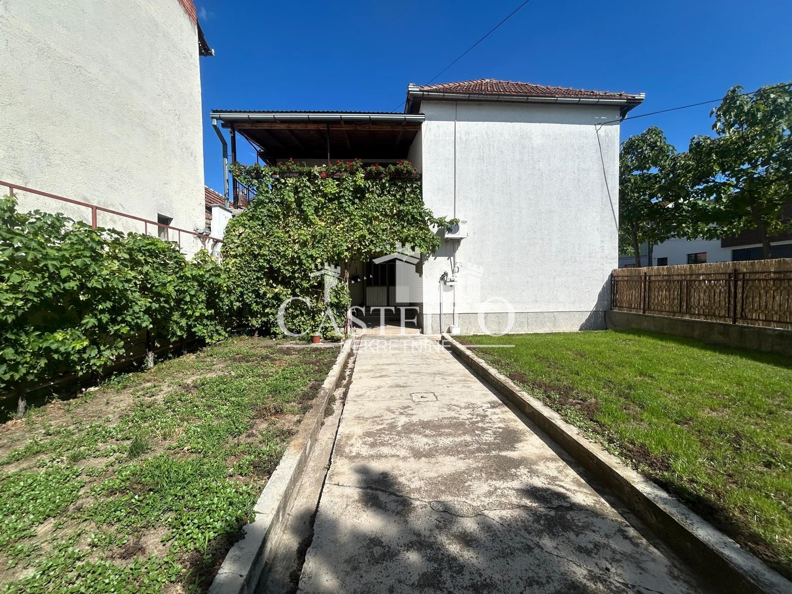 2-314-Na-prodaju-spratna-kuća-u-blizini-Helvecije-07