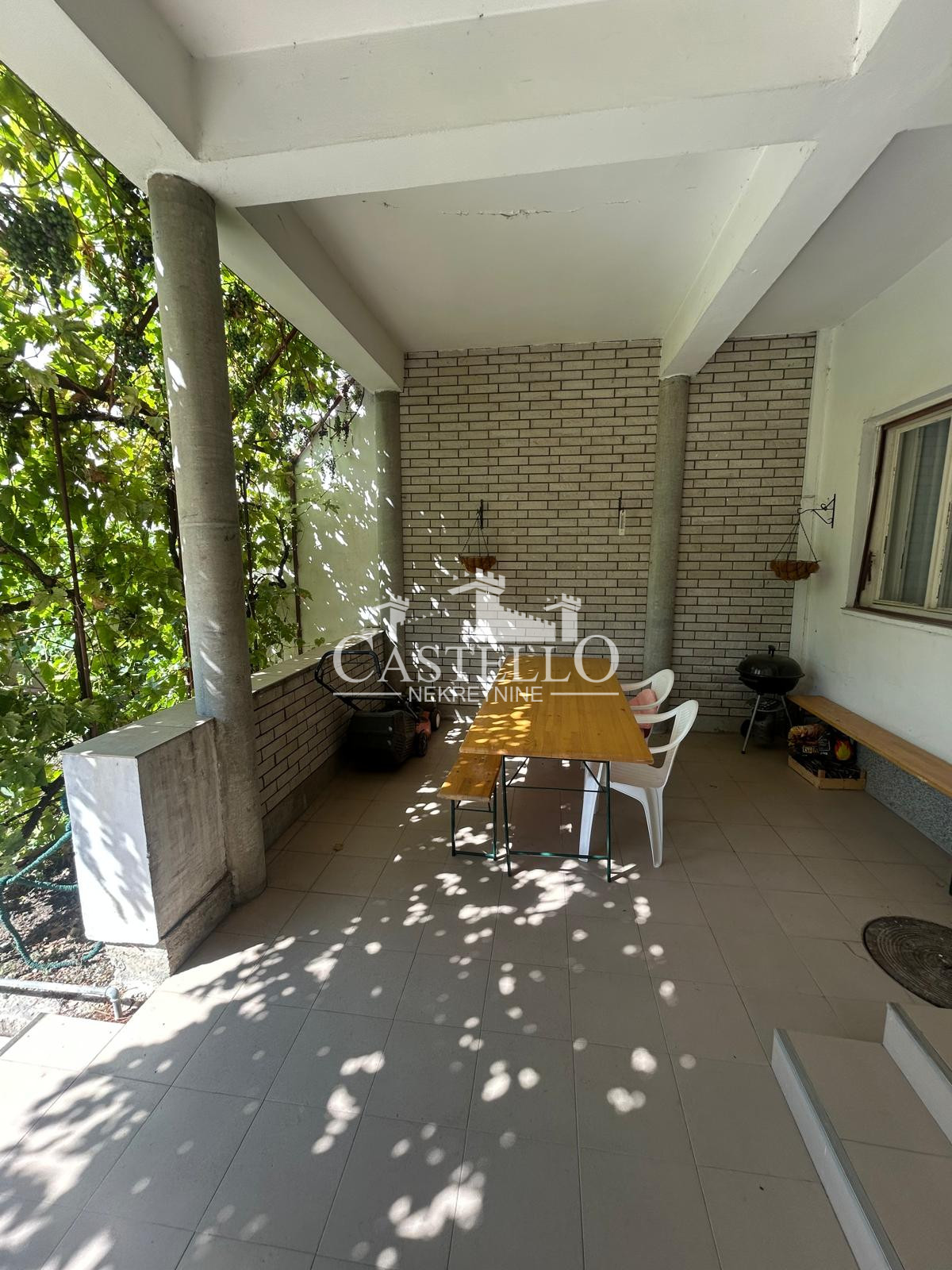 2-314-Na-prodaju-spratna-kuća-u-blizini-Helvecije-10