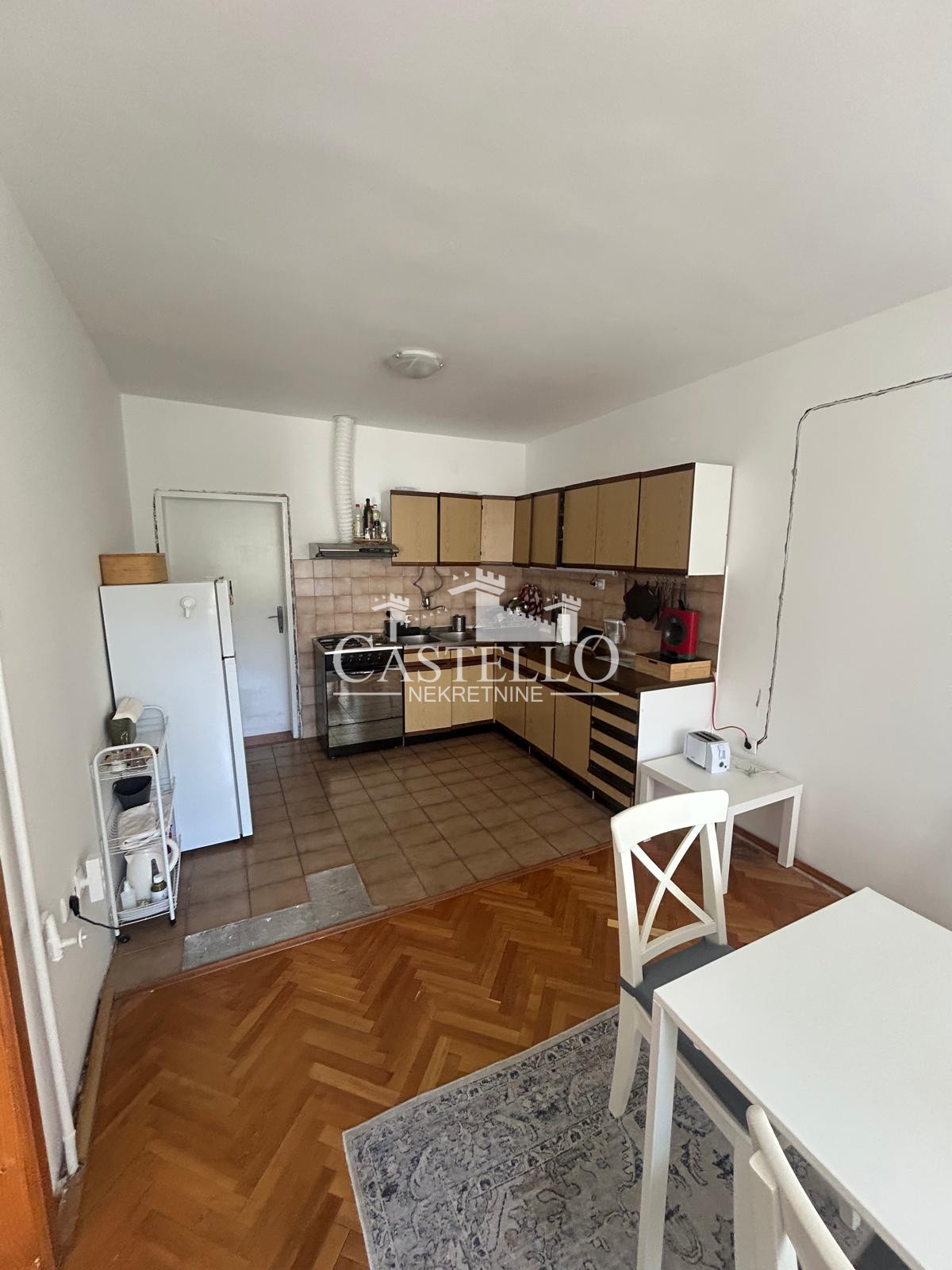 2-314-Na-prodaju-spratna-kuća-u-blizini-Helvecije-19