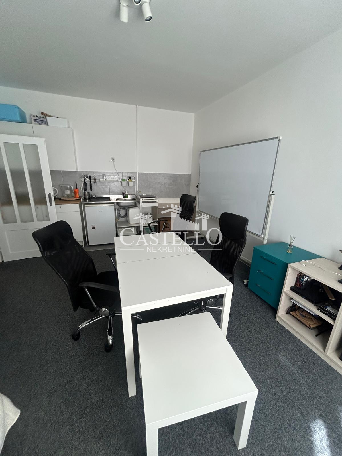 2-314-Na-prodaju-spratna-kuća-u-blizini-Helvecije-30