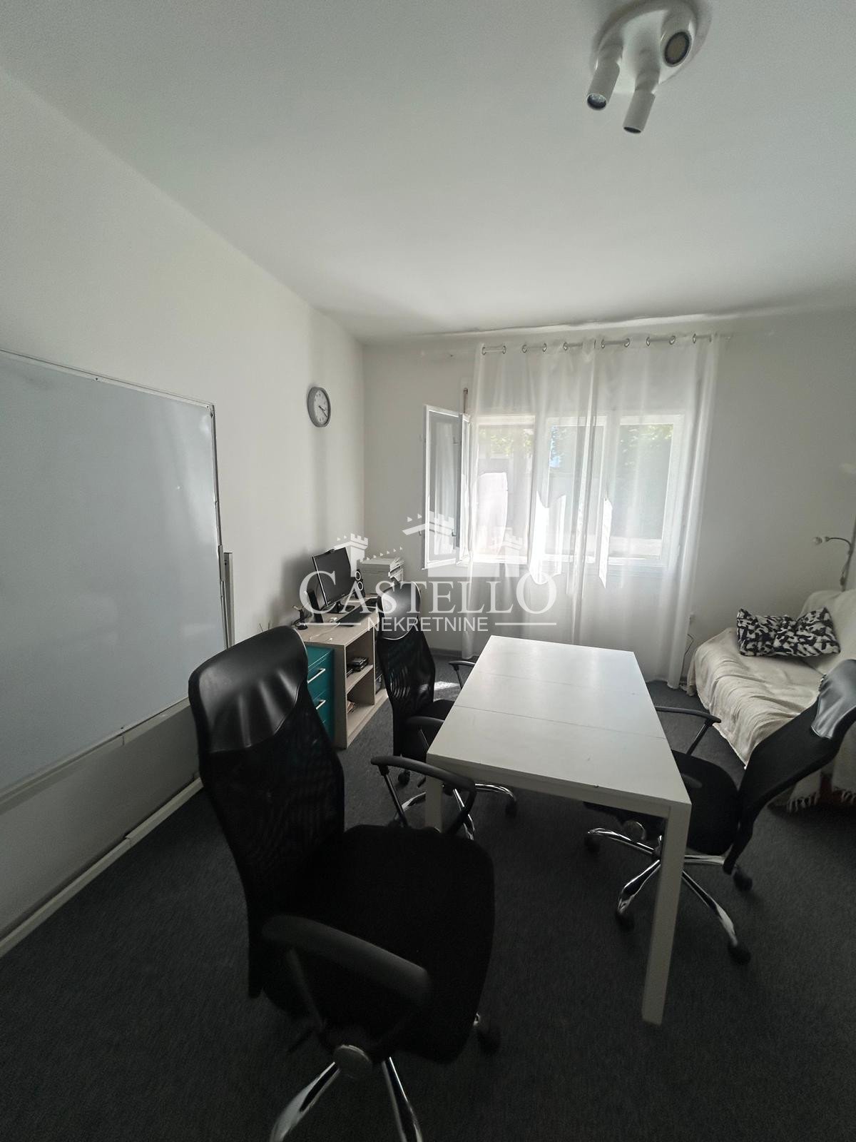 2-314-Na-prodaju-spratna-kuća-u-blizini-Helvecije-31