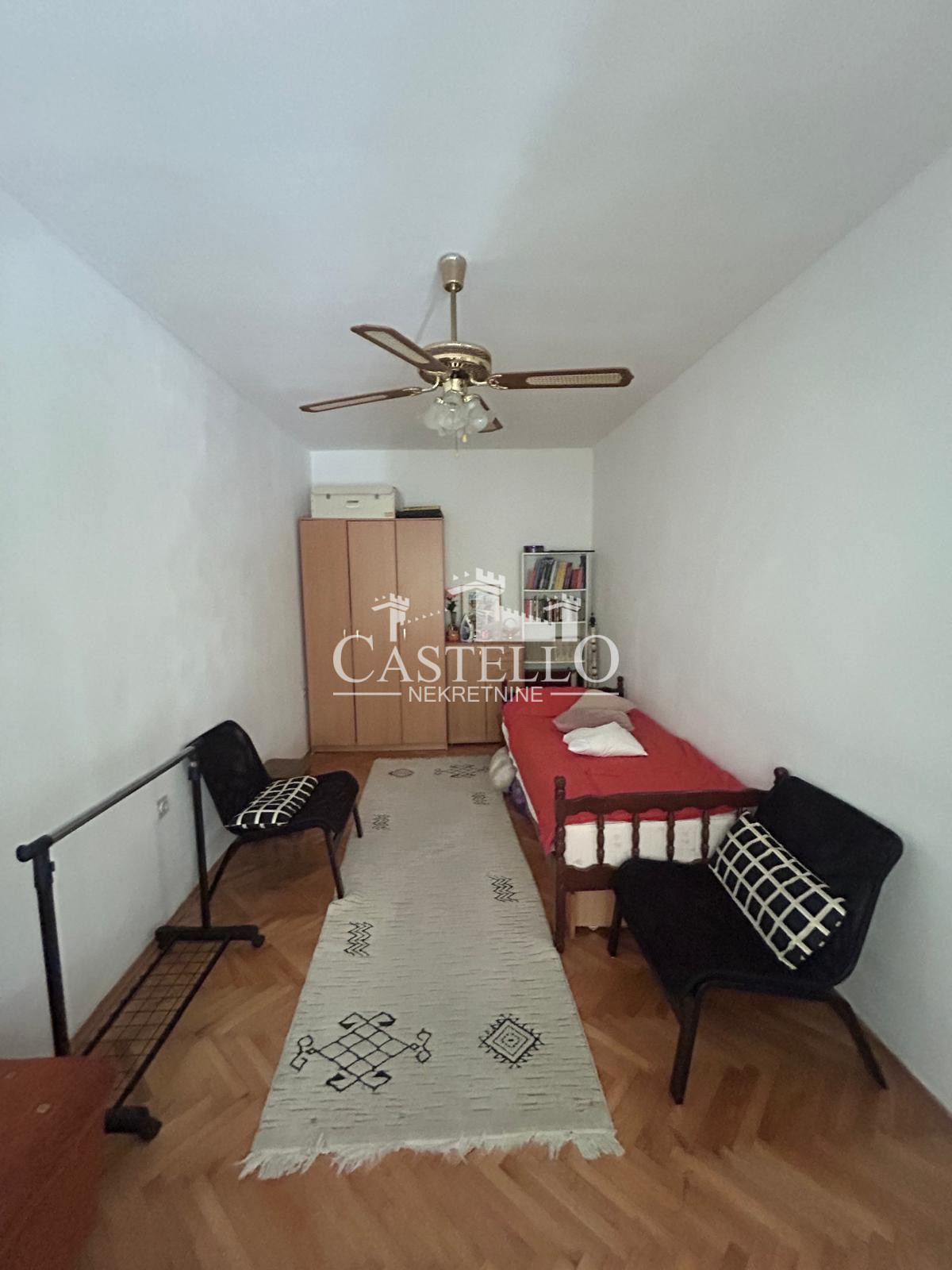 2-314-Na-prodaju-spratna-kuća-u-blizini-Helvecije-35