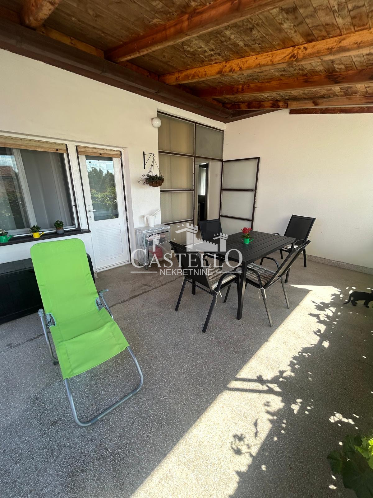 2-314-Na-prodaju-spratna-kuća-u-blizini-Helvecije-45