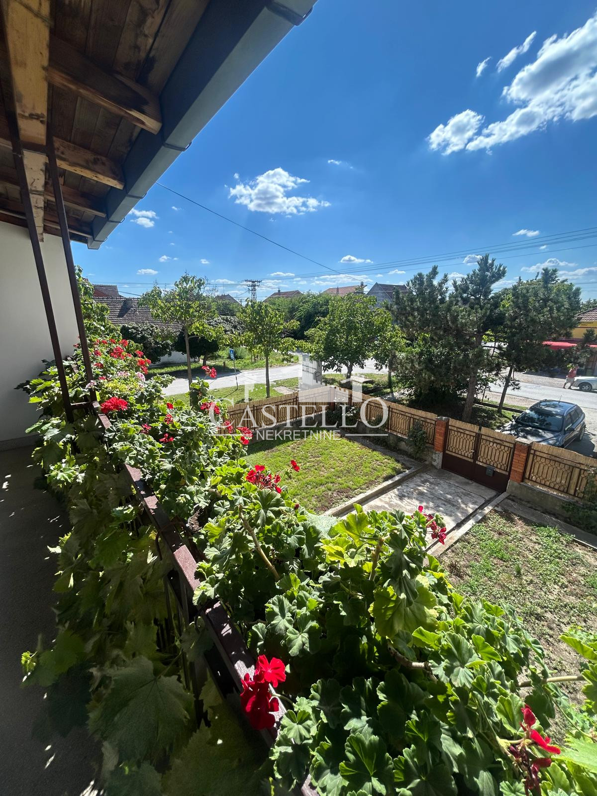 2-314-Na-prodaju-spratna-kuća-u-blizini-Helvecije-47