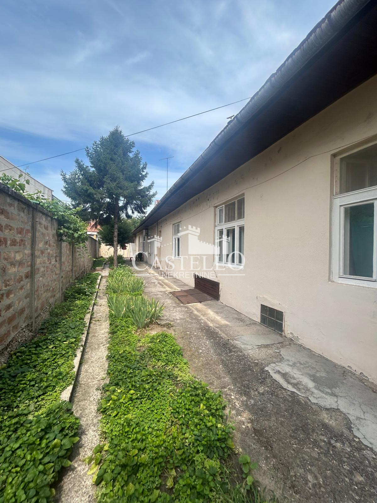 2-317-Na-prodaju-kuća-u-strogom-centru-Vršca-01