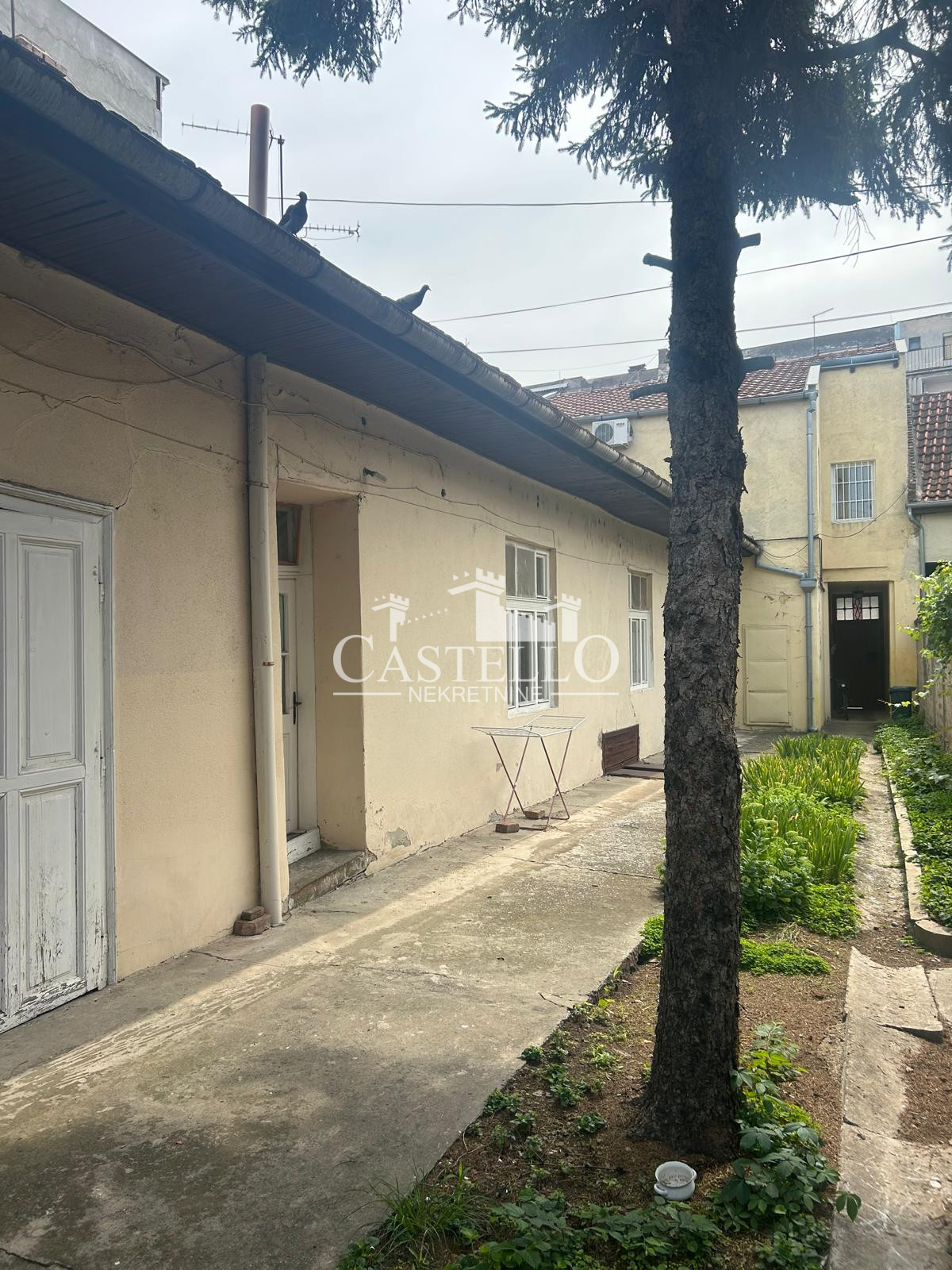 2-317-Na-prodaju-kuća-u-strogom-centru-Vršca-03