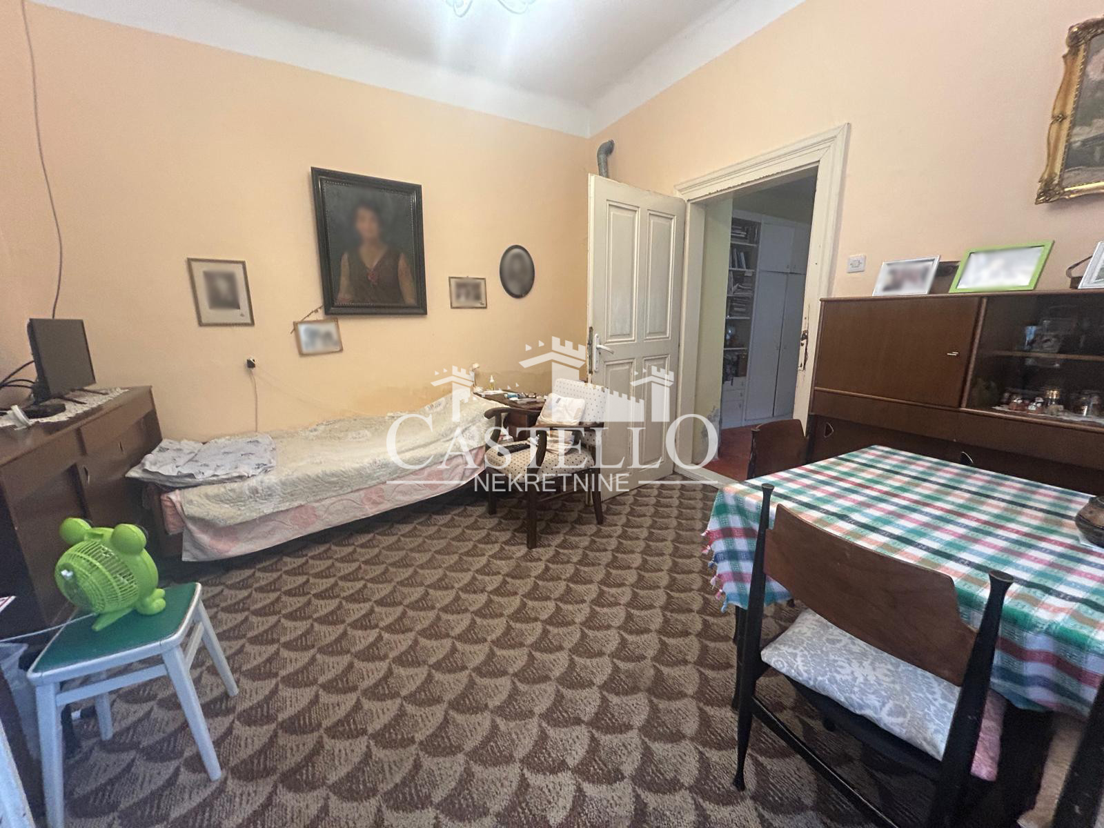 2-317-Na-prodaju-kuća-u-strogom-centru-Vršca-08