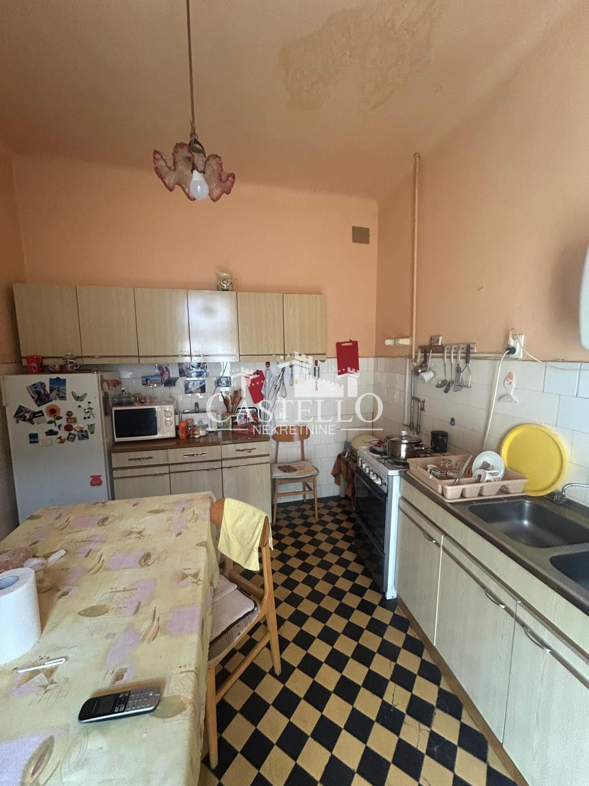 2-317-Na-prodaju-kuća-u-strogom-centru-Vršca-10