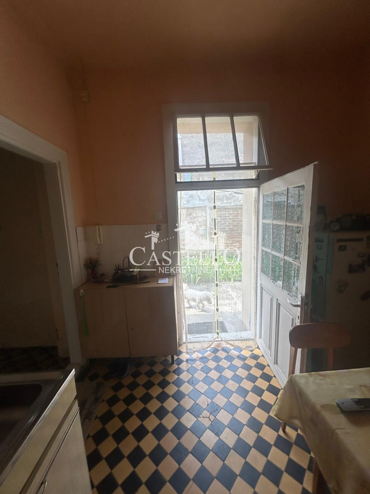 2-317-Na-prodaju-kuća-u-strogom-centru-Vršca-11