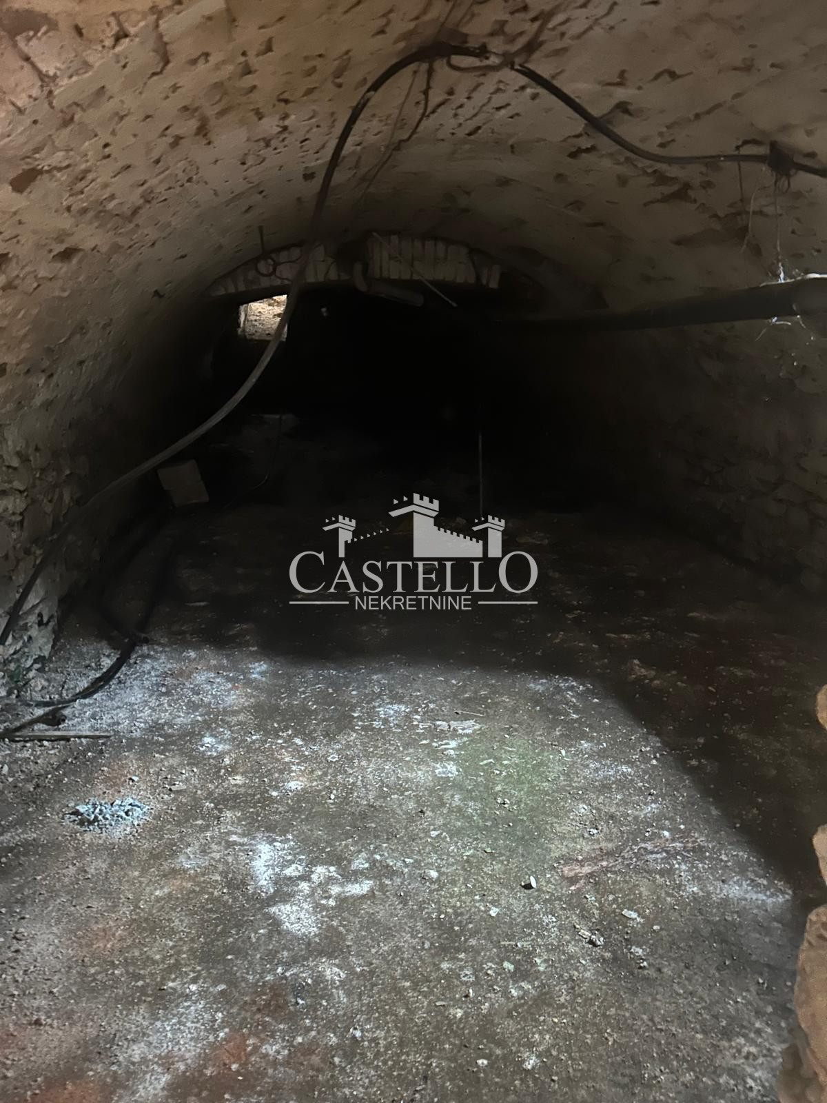 2-317-Na-prodaju-kuća-u-strogom-centru-Vršca-20