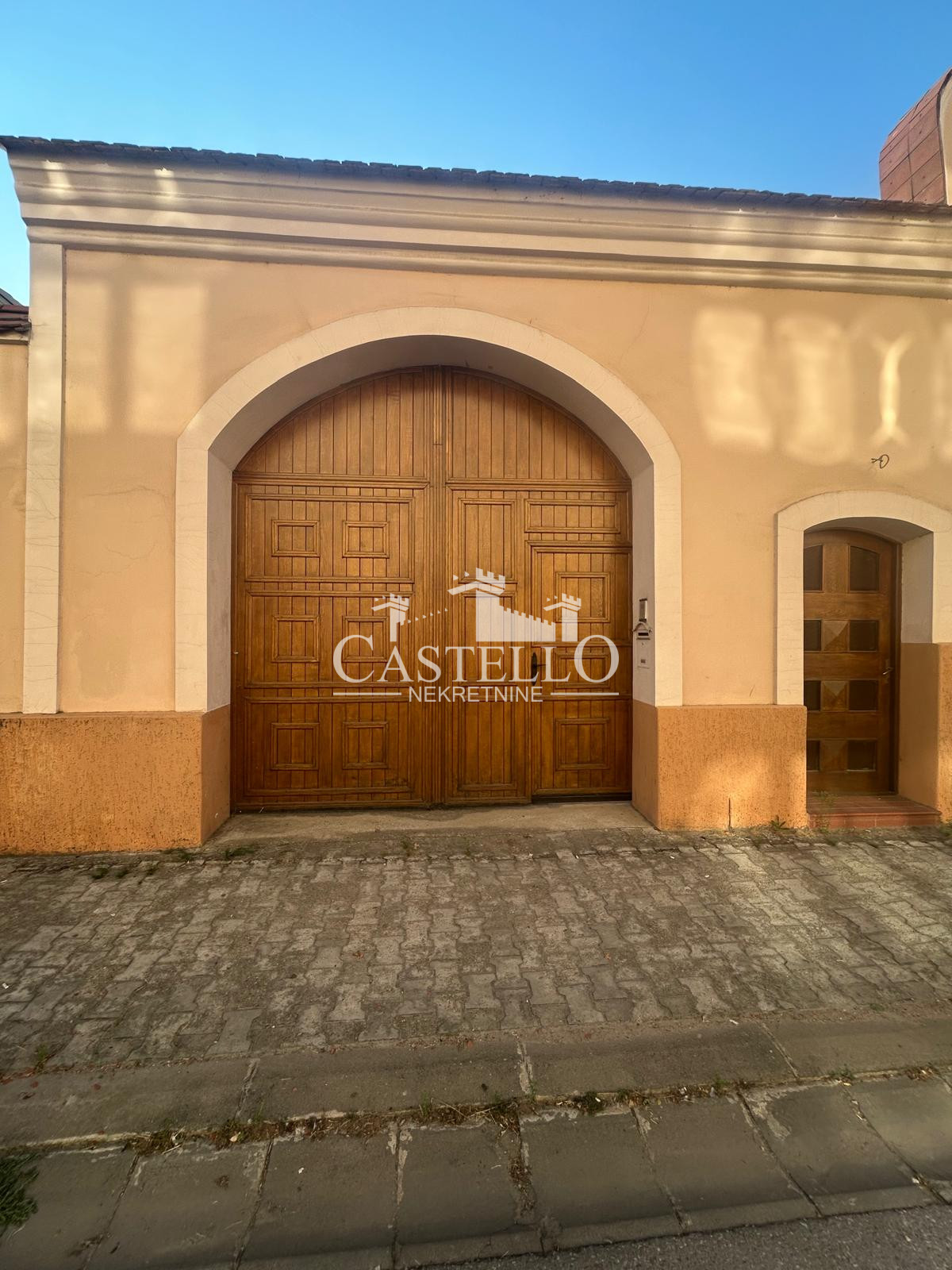 2-321-Na-prodaju-višenamenski-objekat-u-strogom-centru-Vršca-03