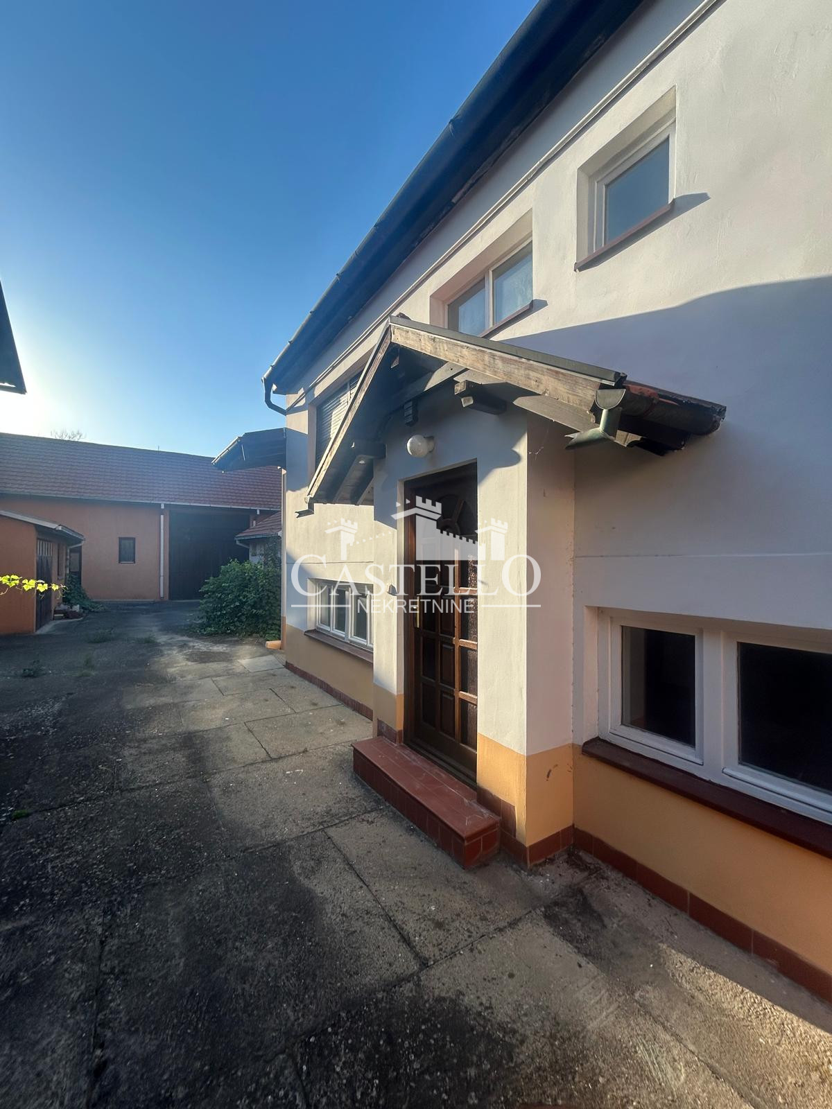 2-321-Na-prodaju-višenamenski-objekat-u-strogom-centru-Vršca-07