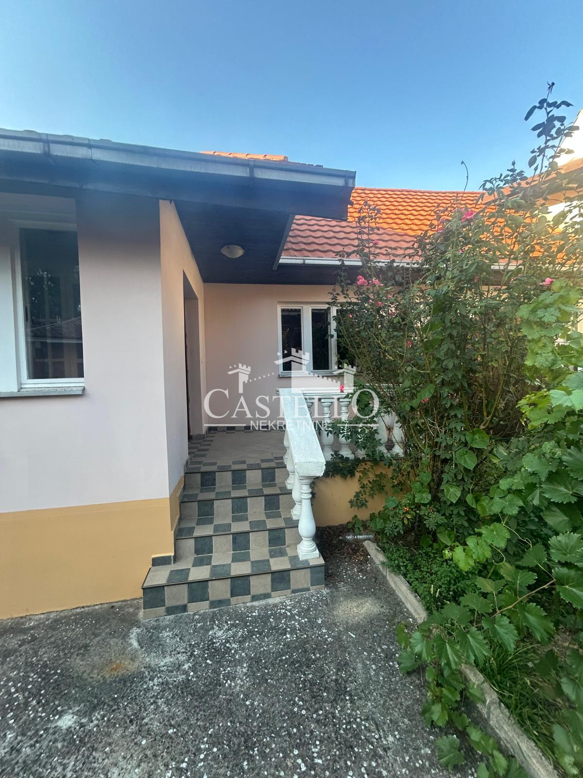 2-321-Na-prodaju-višenamenski-objekat-u-strogom-centru-Vršca-13