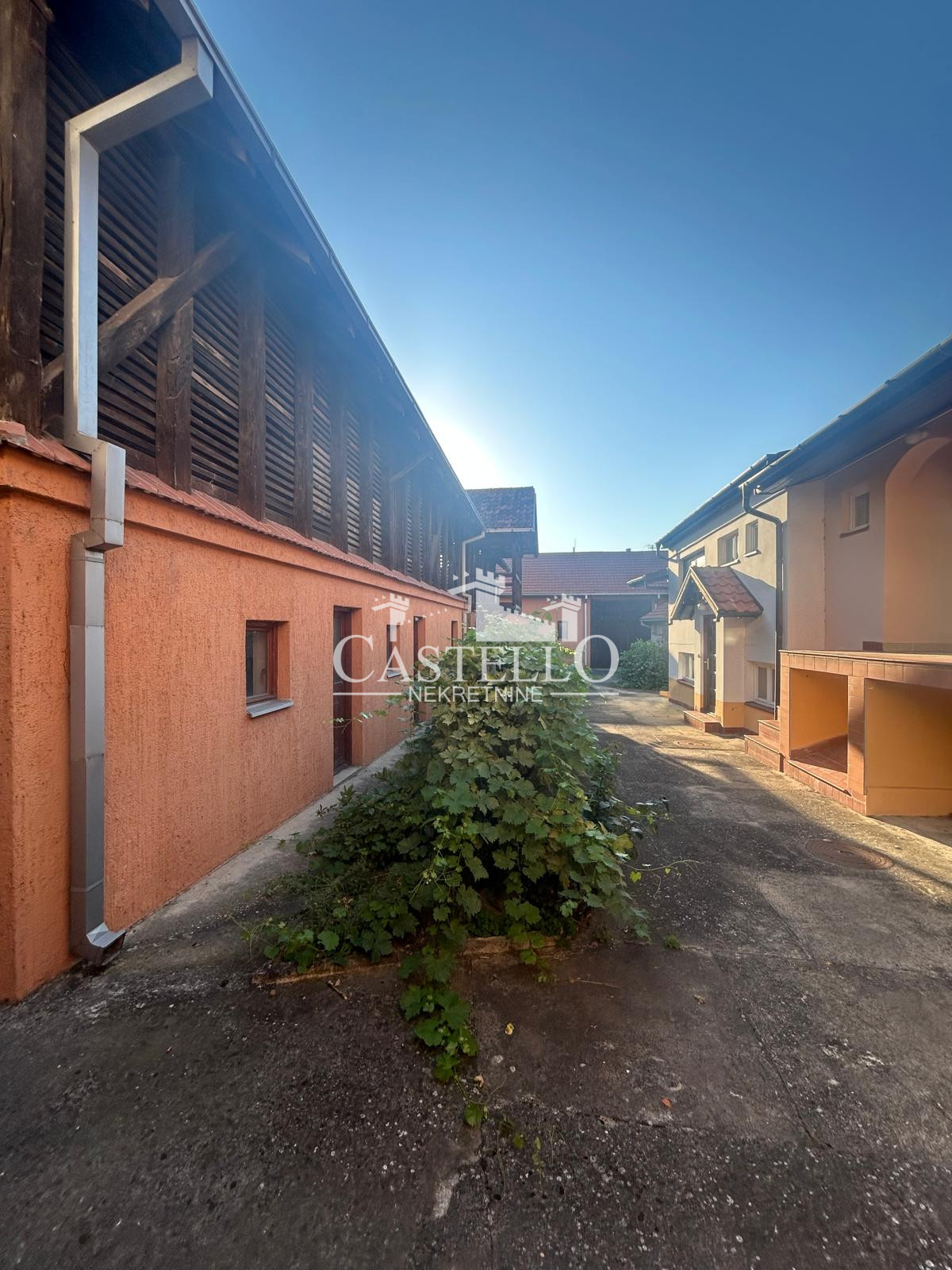 2-321-Na-prodaju-višenamenski-objekat-u-strogom-centru-Vršca-18