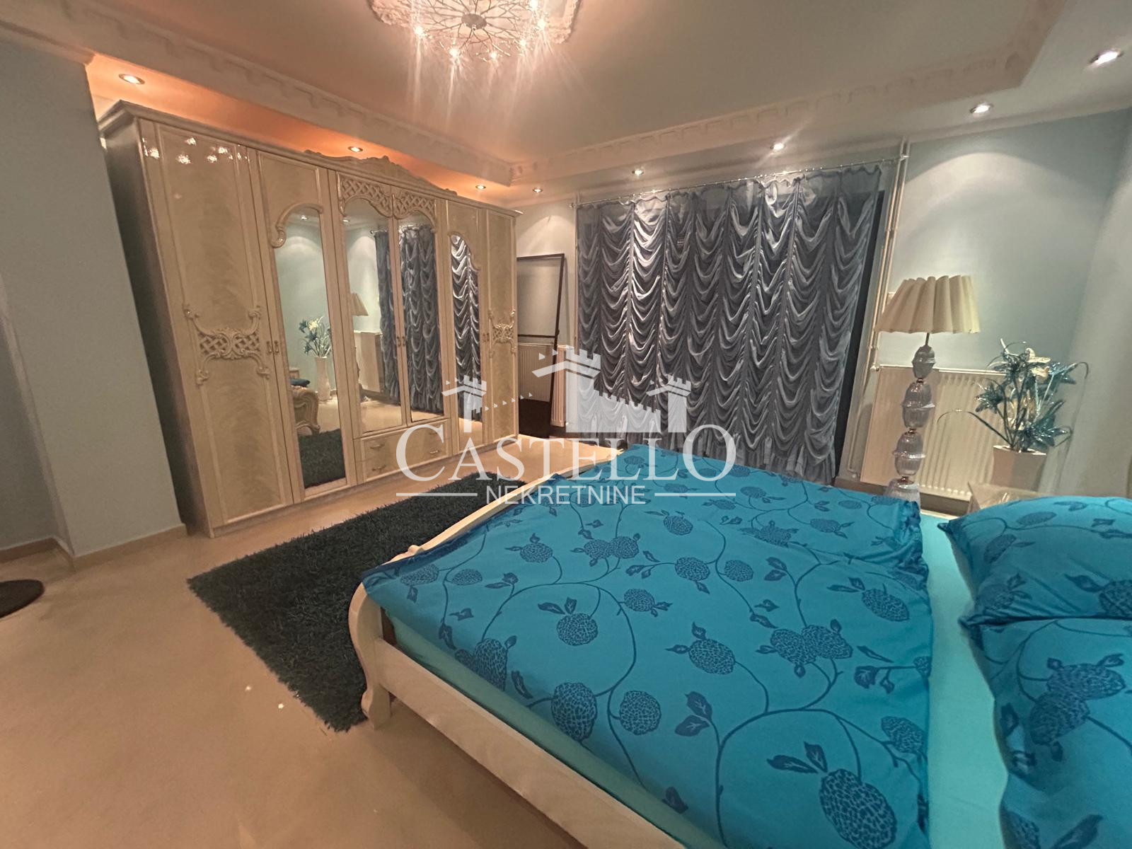 2-323-Na-prodaju-spratna-kuća-na-Guduričkom-putu-32