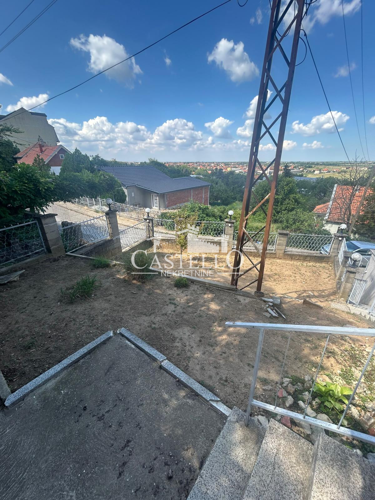 2-325-Na-prodaju-spratna-kuća-u-podnožju-Vršačkog-brega-16