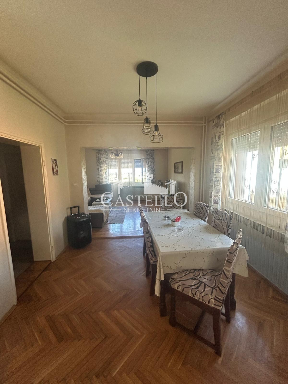 2-325-Na-prodaju-spratna-kuća-u-podnožju-Vršačkog-brega-34