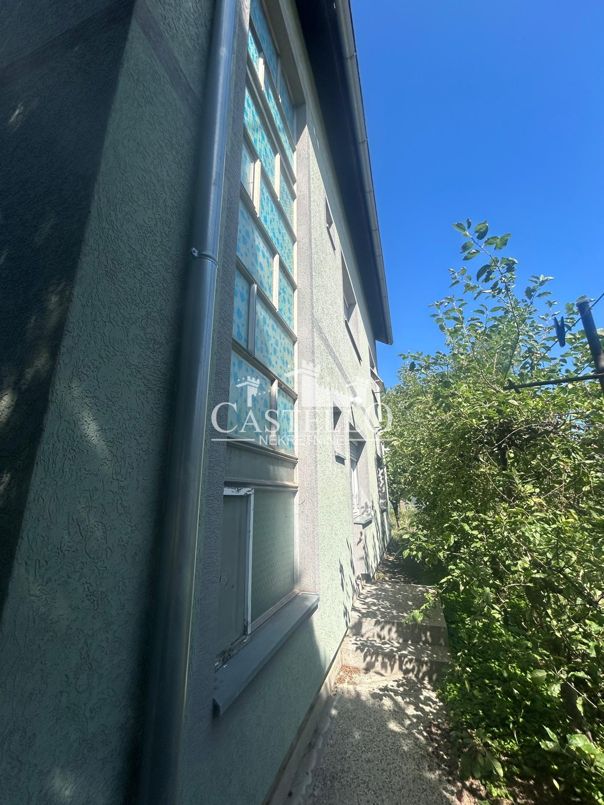 2-327-Na-prodaju-spratna-kuća-na-Vršačkom-bregu-13