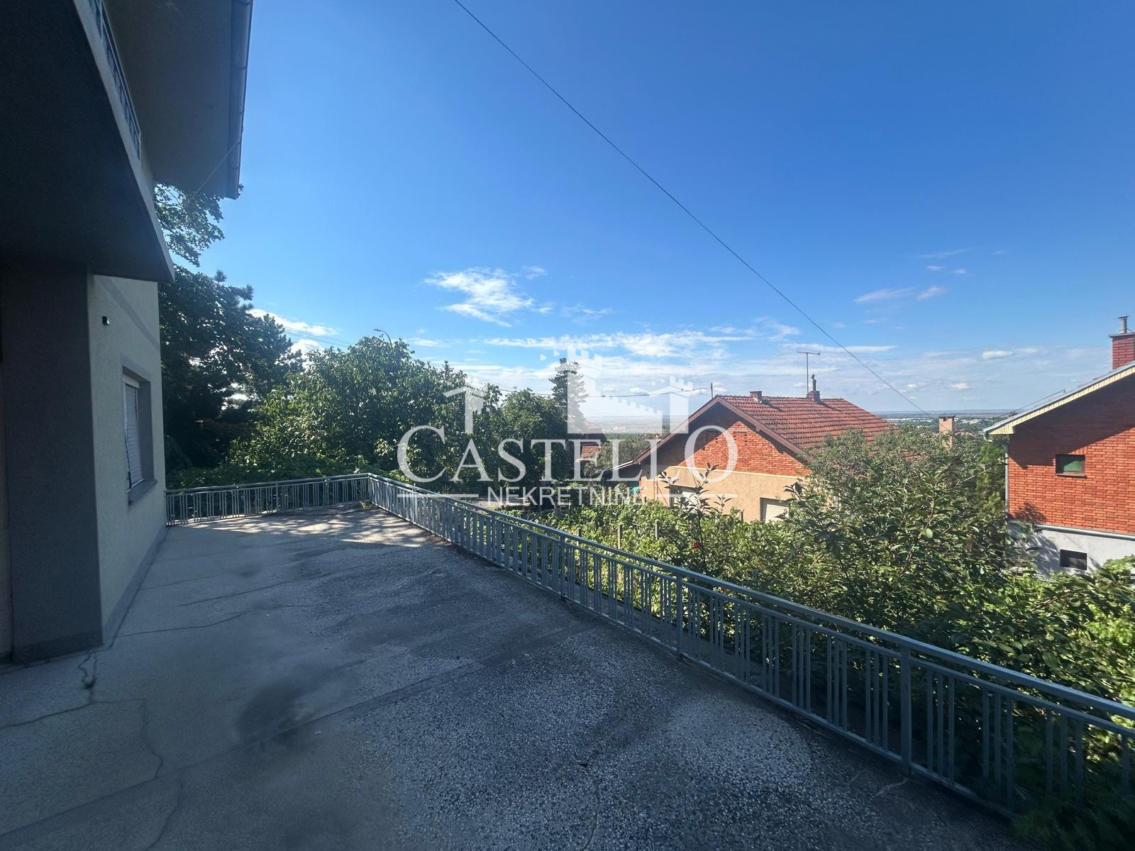 2-327-Na-prodaju-spratna-kuća-na-Vršačkom-bregu-17