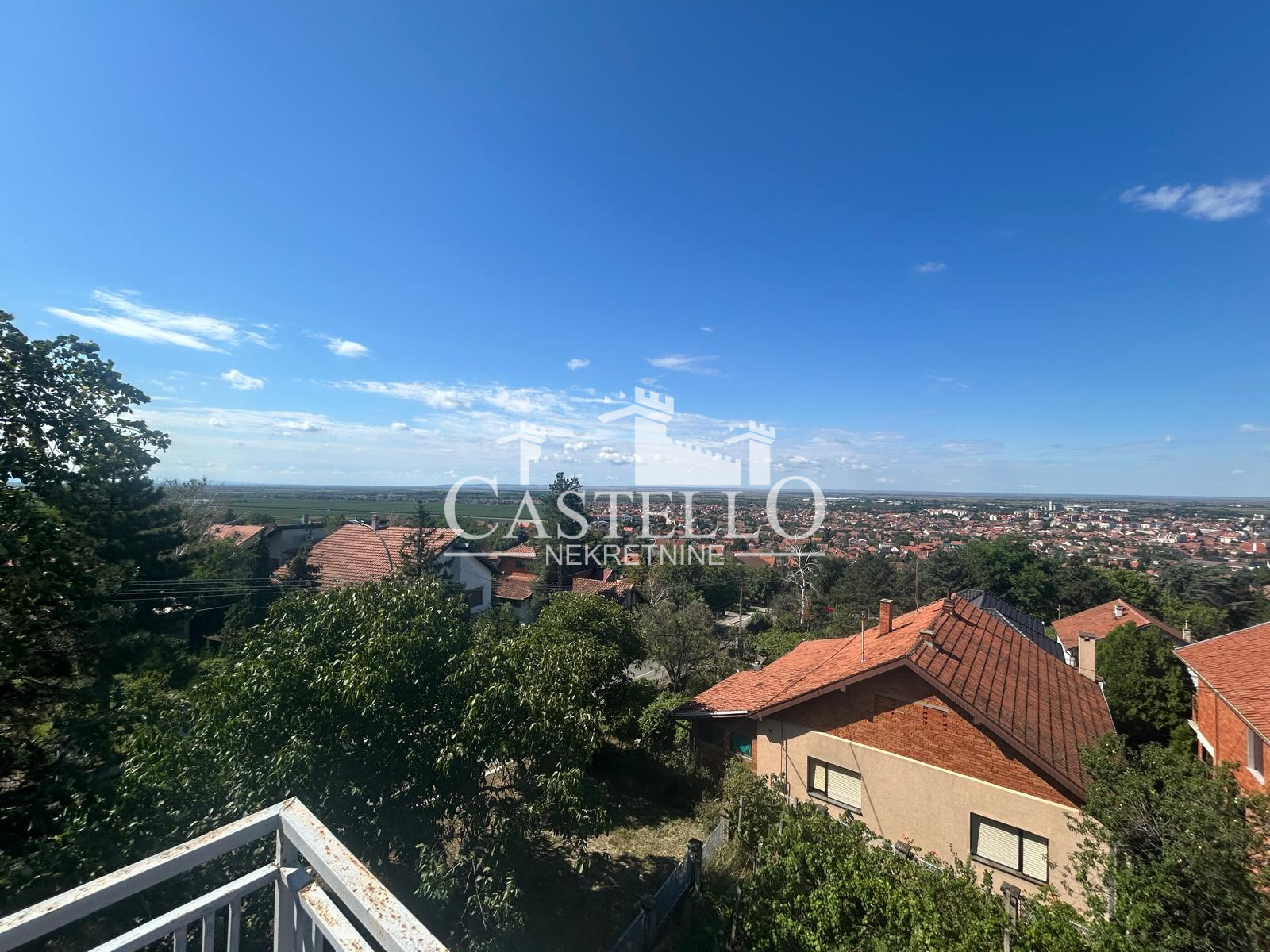 2-327-Na-prodaju-spratna-kuća-na-Vršačkom-bregu-25