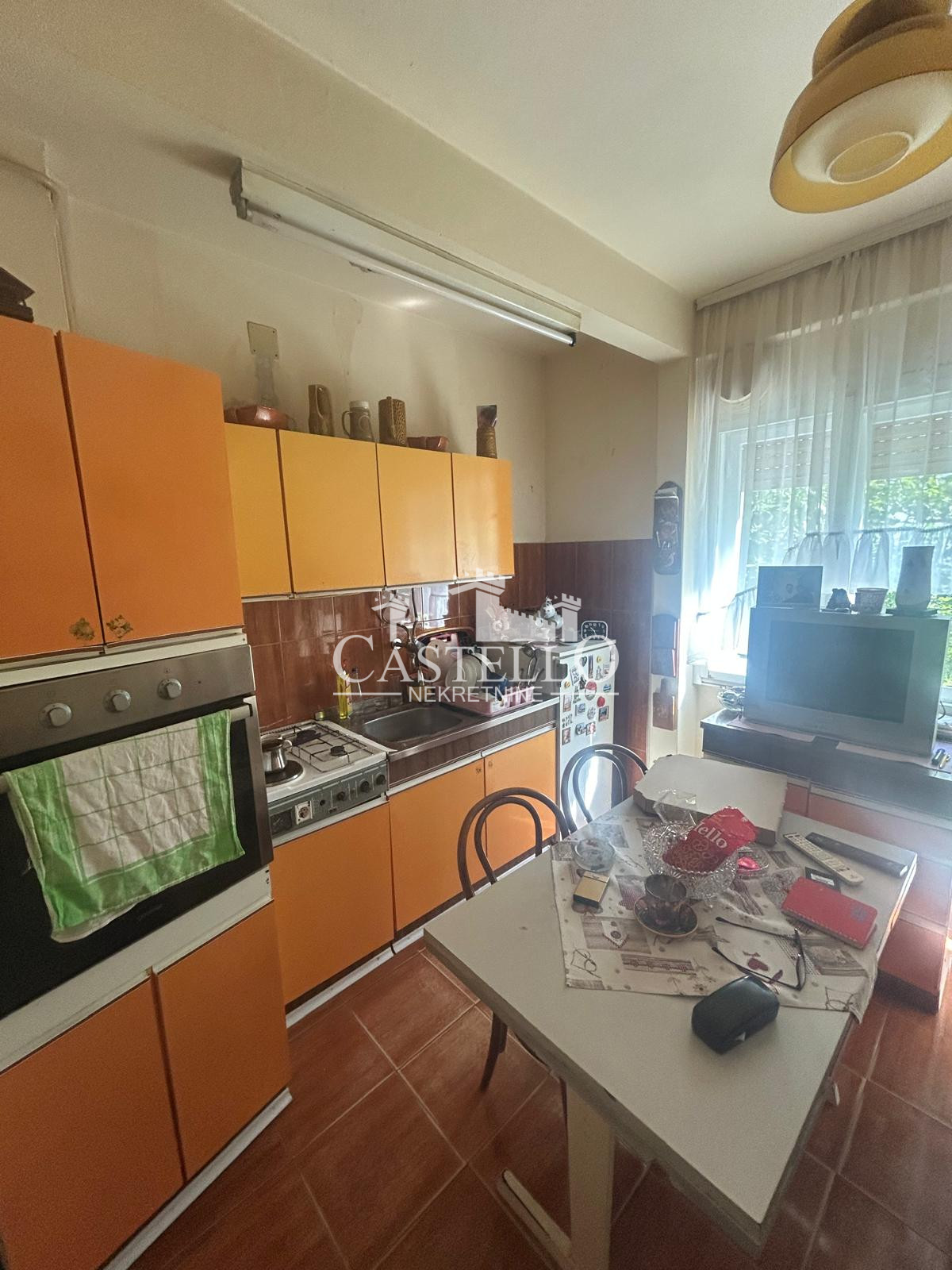 2-327-Na-prodaju-spratna-kuća-na-Vršačkom-bregu-31