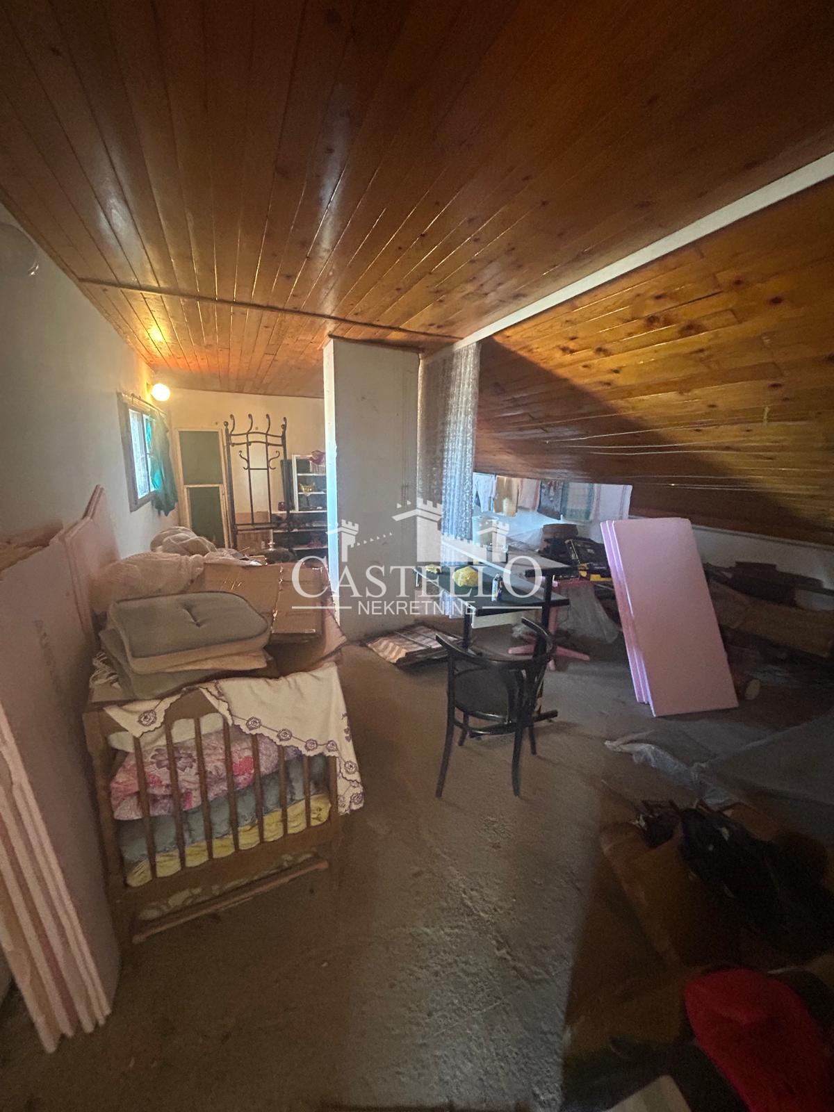 2-327-Na-prodaju-spratna-kuća-na-Vršačkom-bregu-35