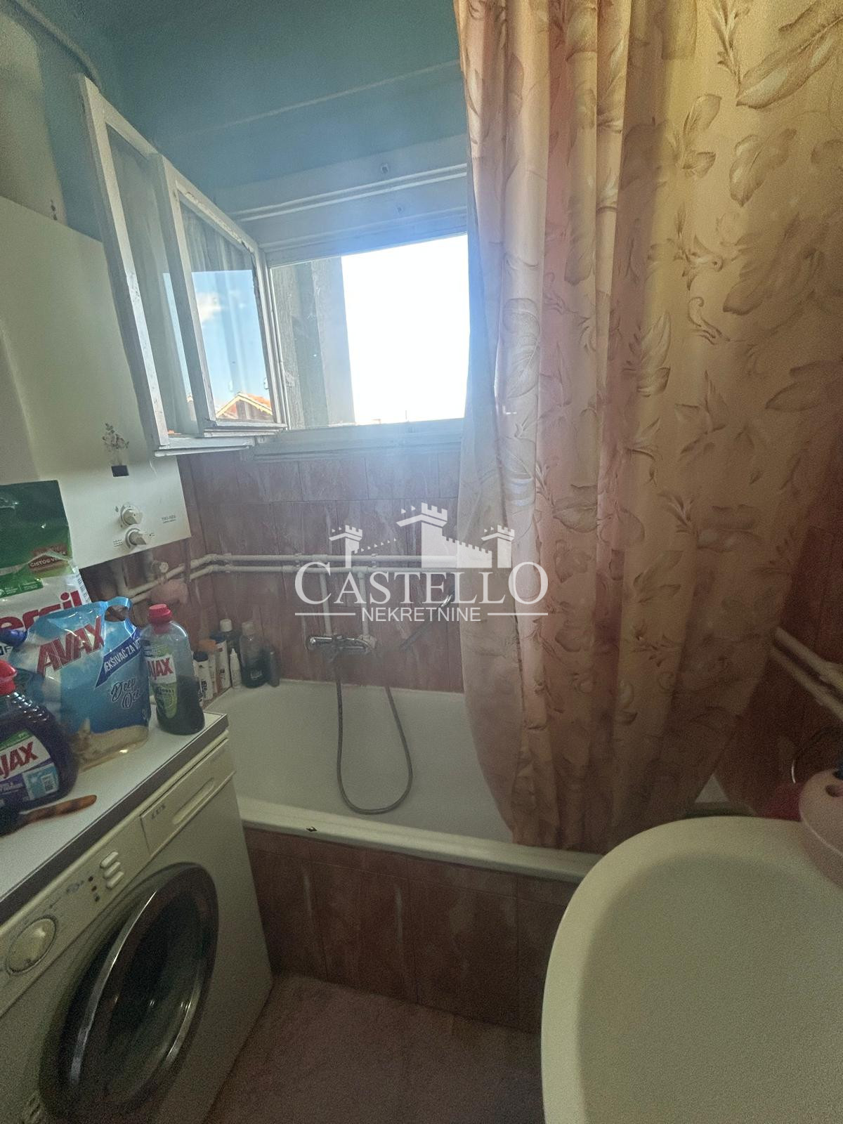 2-327-Na-prodaju-spratna-kuća-na-Vršačkom-bregu-41