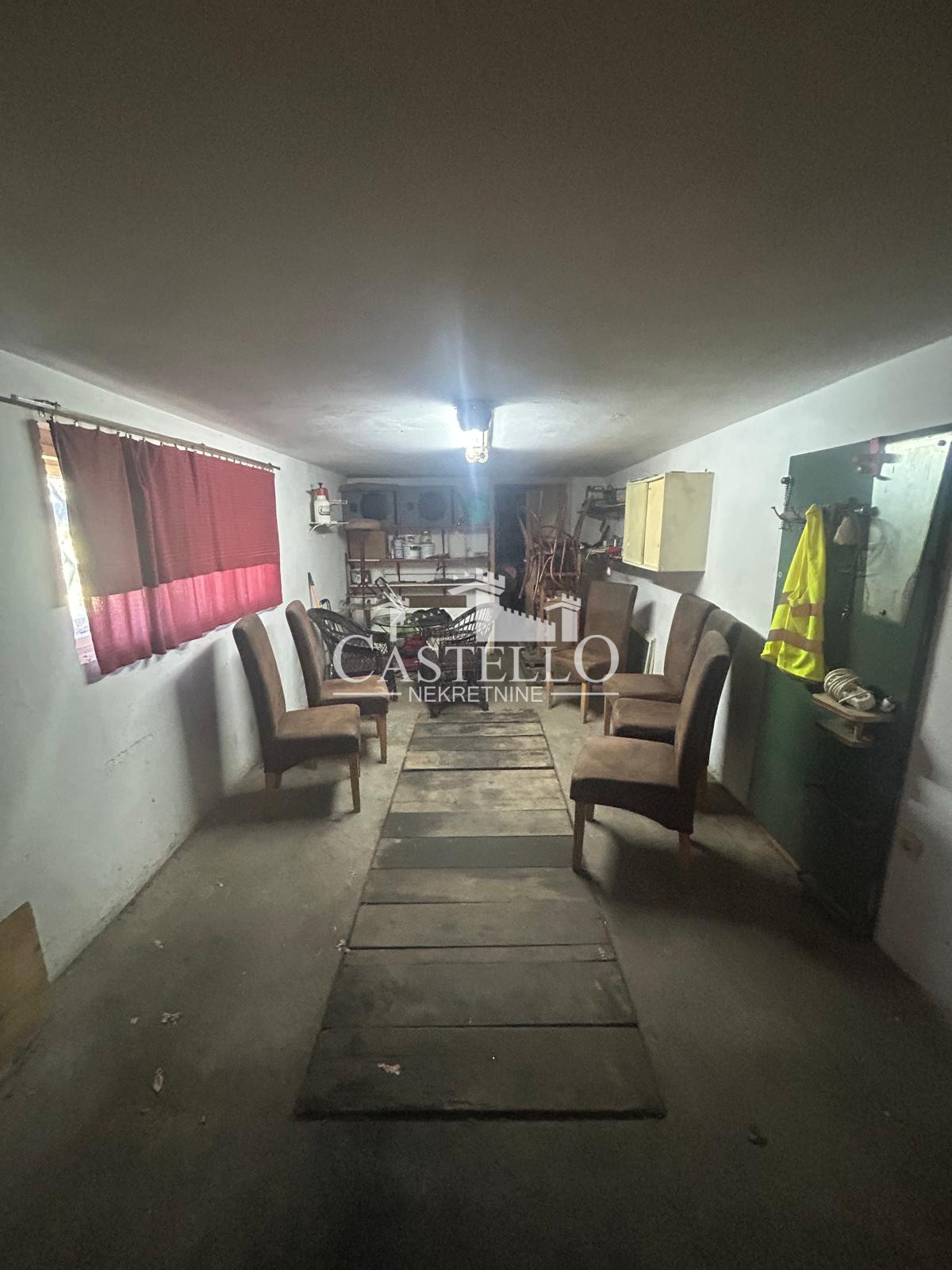 2-327-Na-prodaju-spratna-kuća-na-Vršačkom-bregu-43