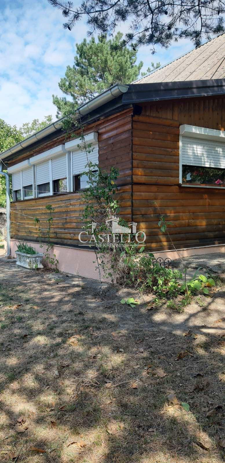 2-329-Na-prodaju-vikend-kuća-u-Kajtasovu-04