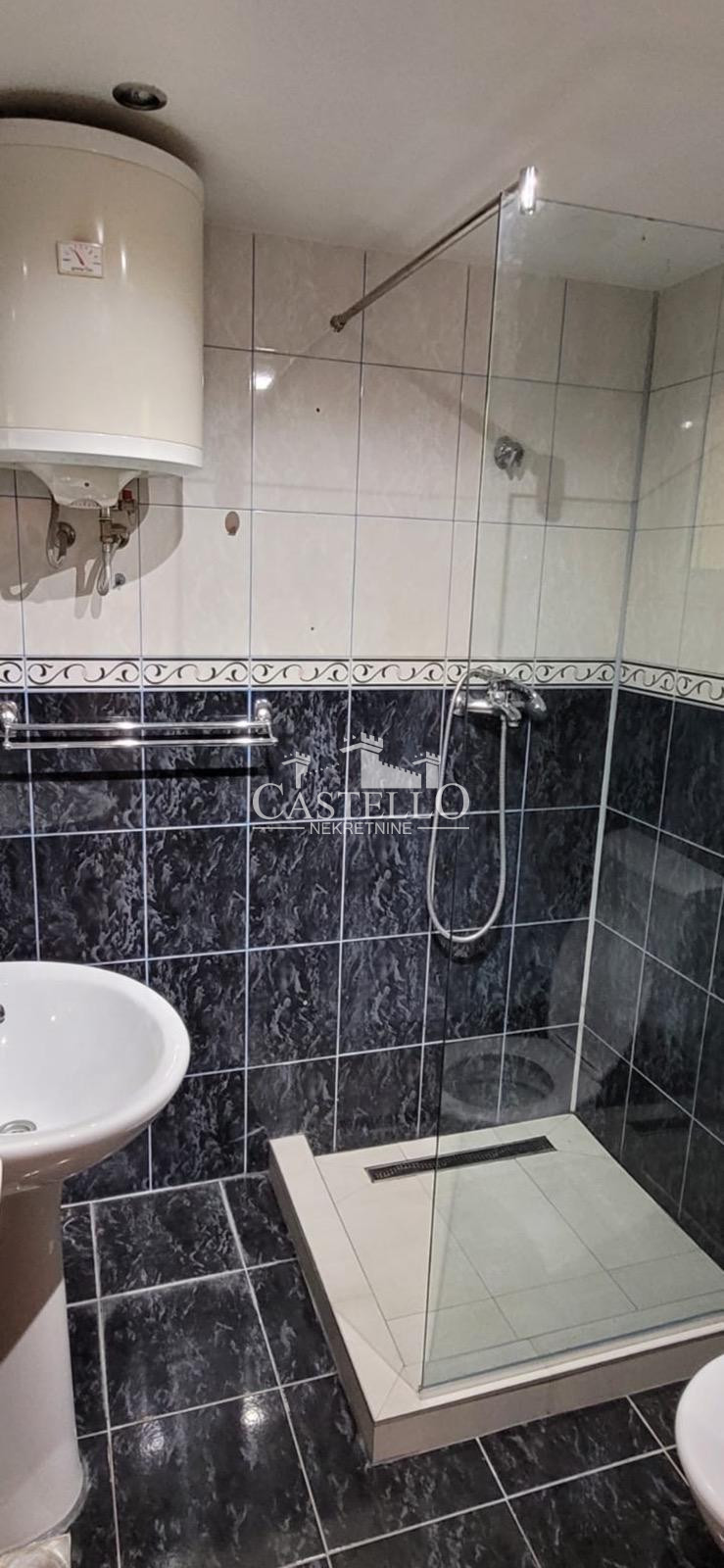 2-350-Na-prodaju-stambeni-objekat-u-Beloj-Crkvi-4-apartmana-07