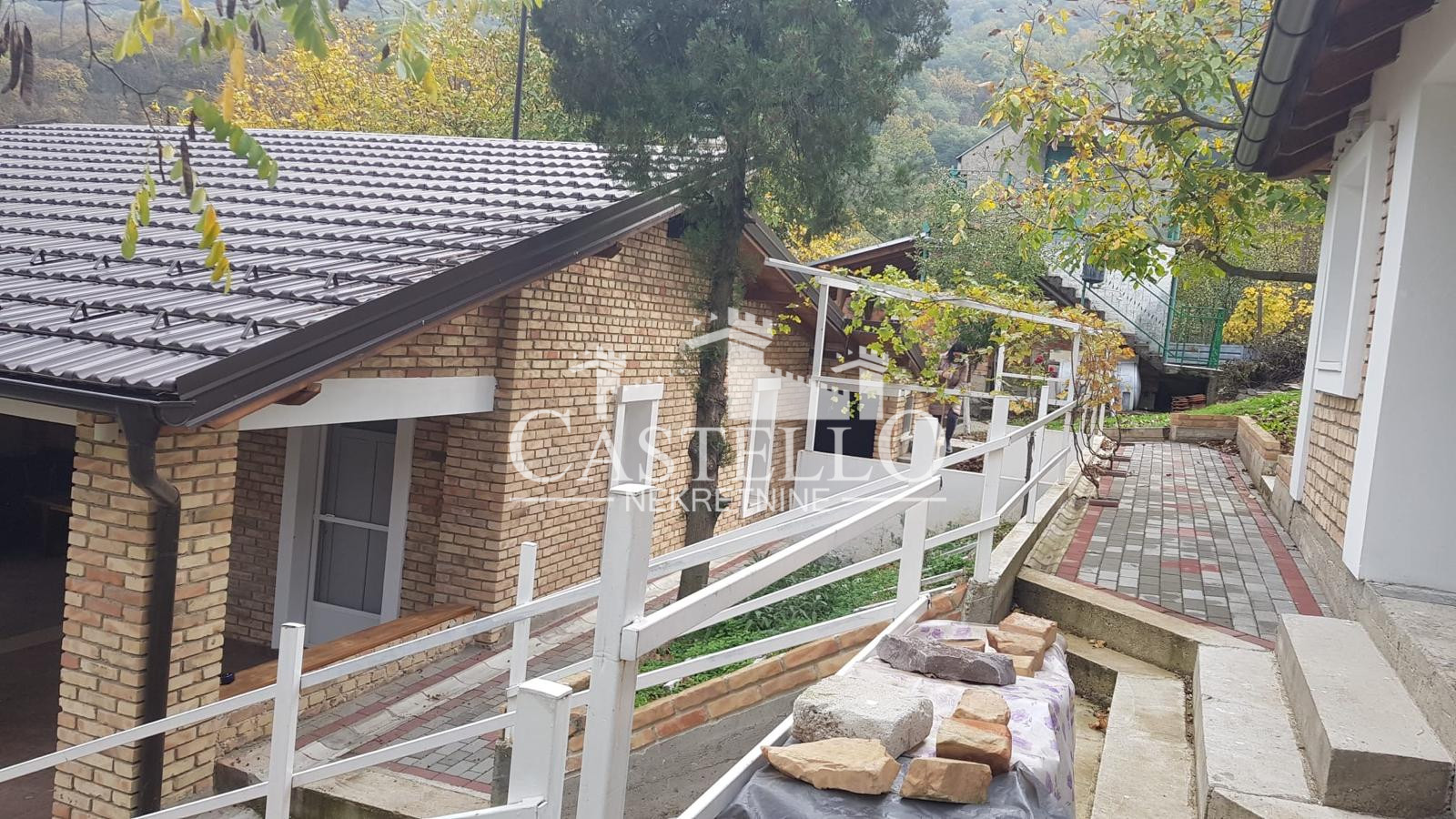 2-351-Na-prodaju-vikend-kuća-na-vršačkom-bregu-Kozluk-09