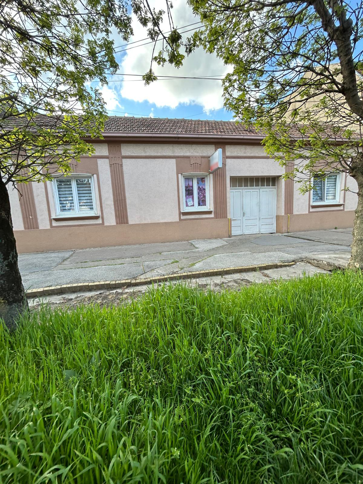 2-372-Na-prodaju-prizemna-kuća-u-Vršcu-III-zona-02
