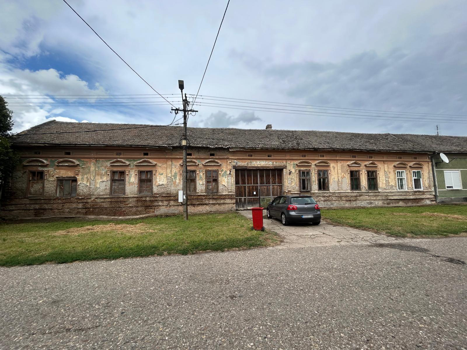 2-375-Na-prodaju-stambeno-poslovni-prostor-u-Banatskom-Novom-Selu-01