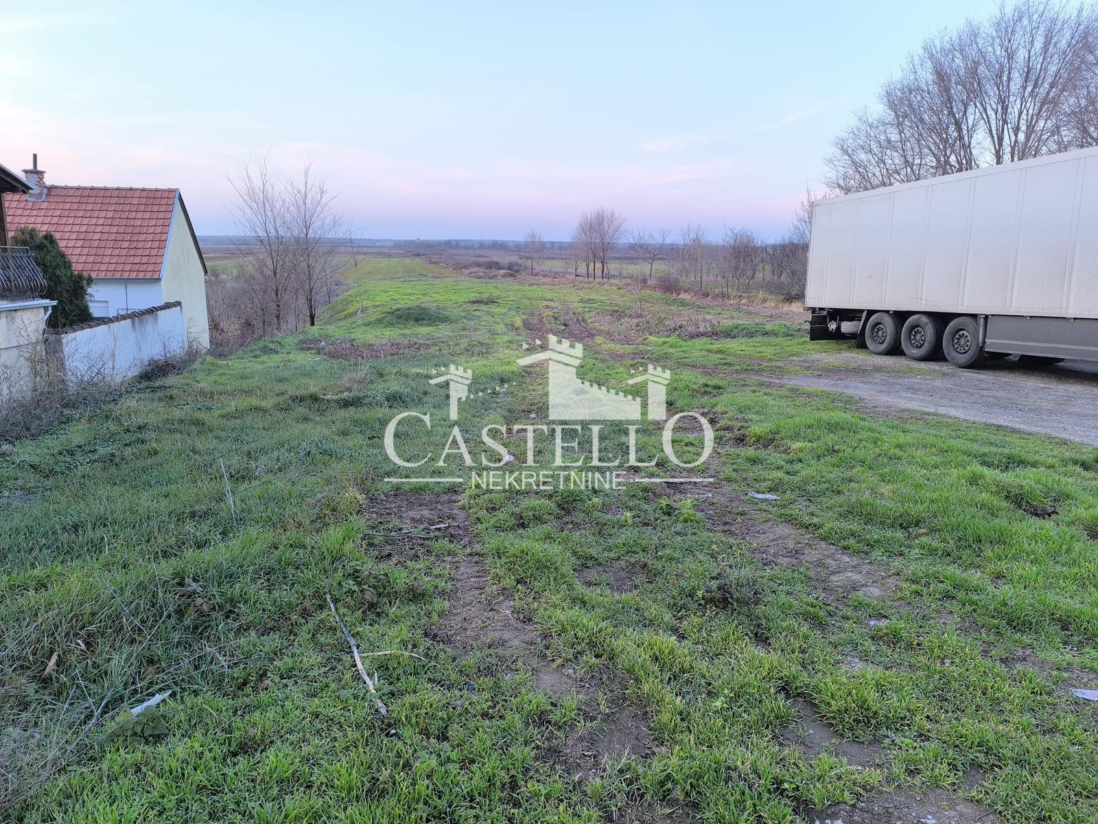 5-92-Na-prodaju-6-placeva-na-Guduričkom-putu-03