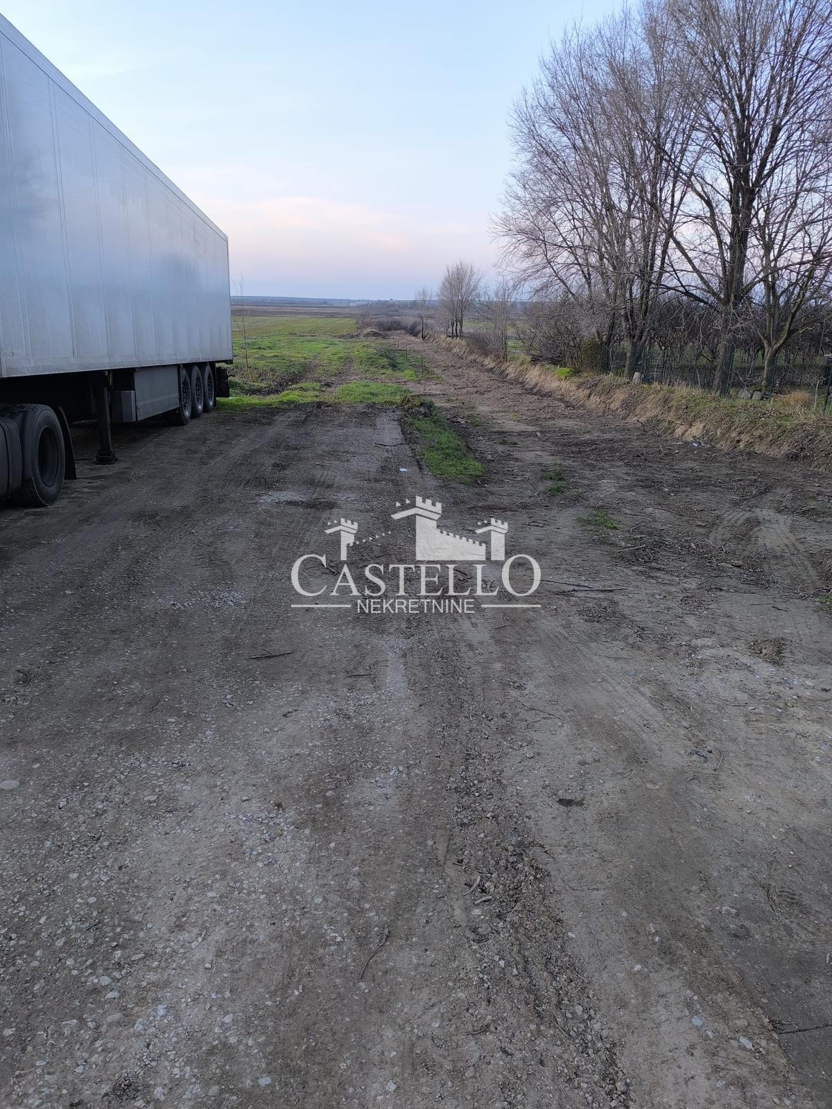 5-92-Na-prodaju-6-placeva-na-Guduričkom-putu-06