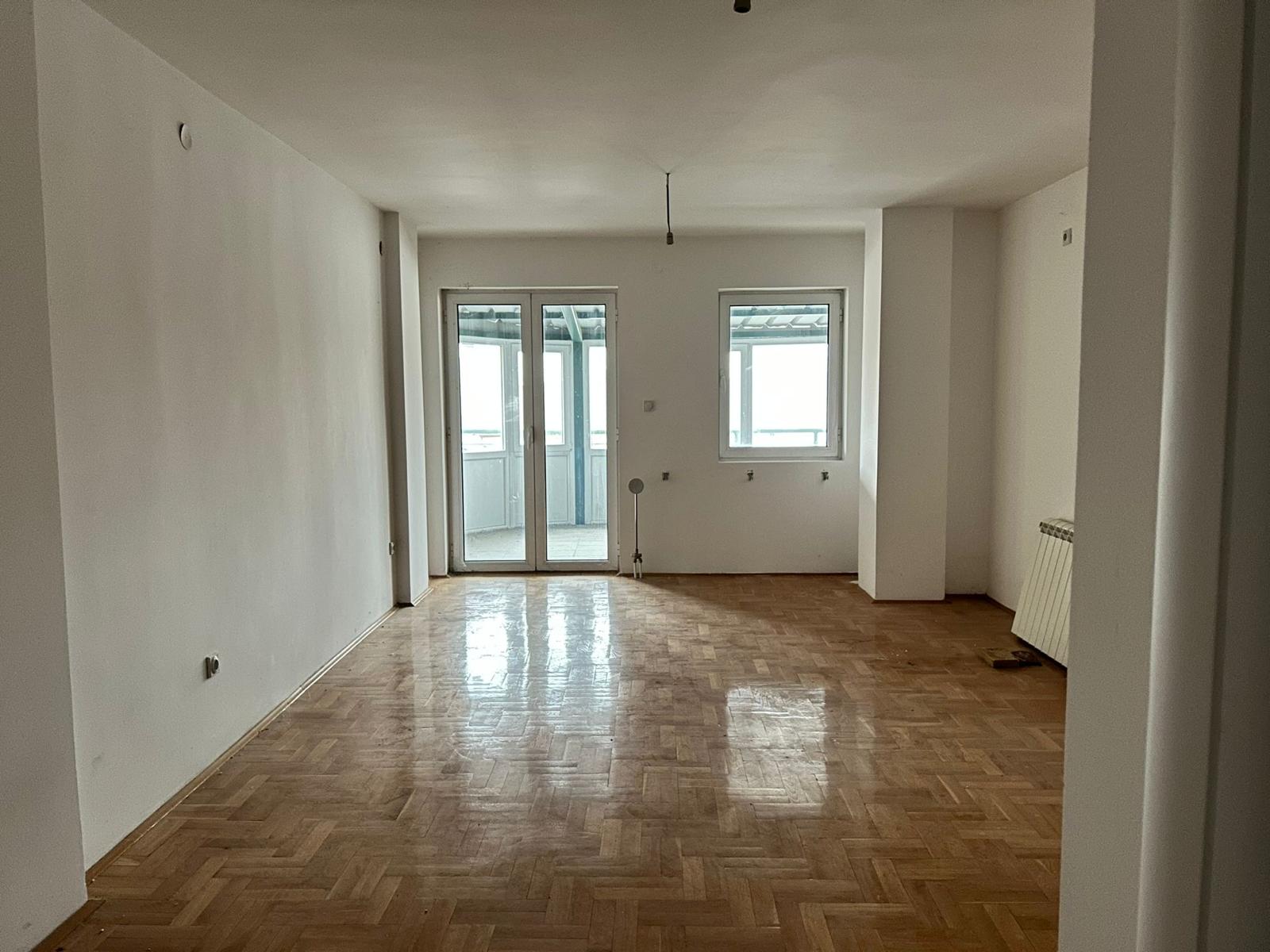 Na prodaju nov trosoban stan u Vršcu Vršac