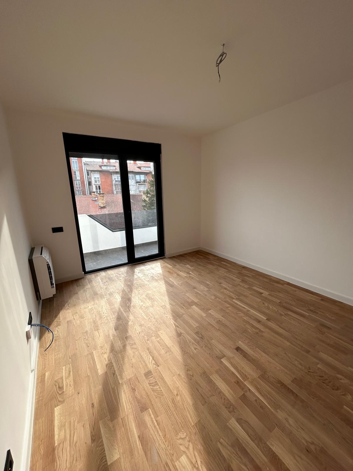 Na prodaju nov trosoban stan u blizini centra Vršca Vršac