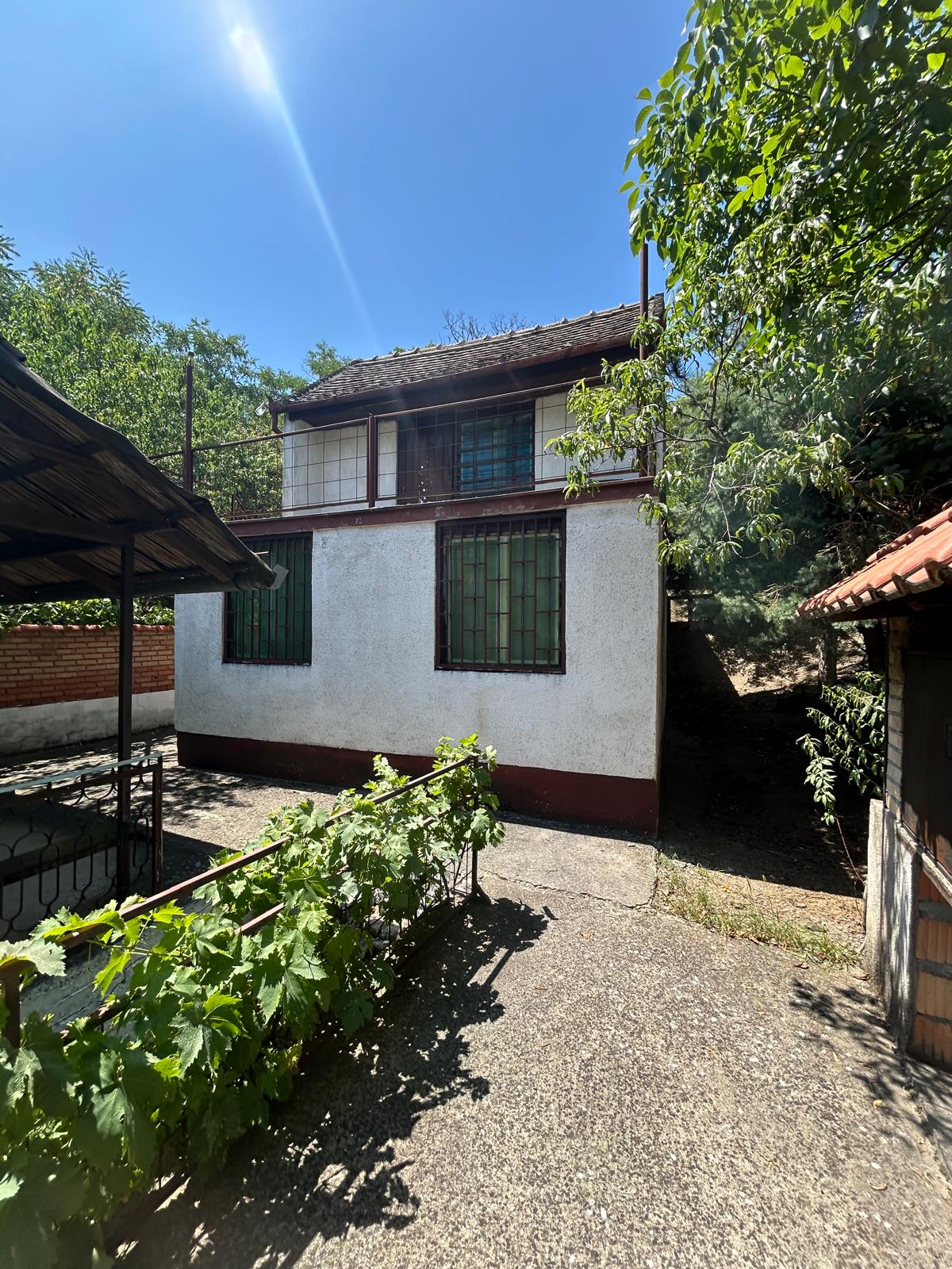 Na prodaju vikend kuća u Kozluku Vršac