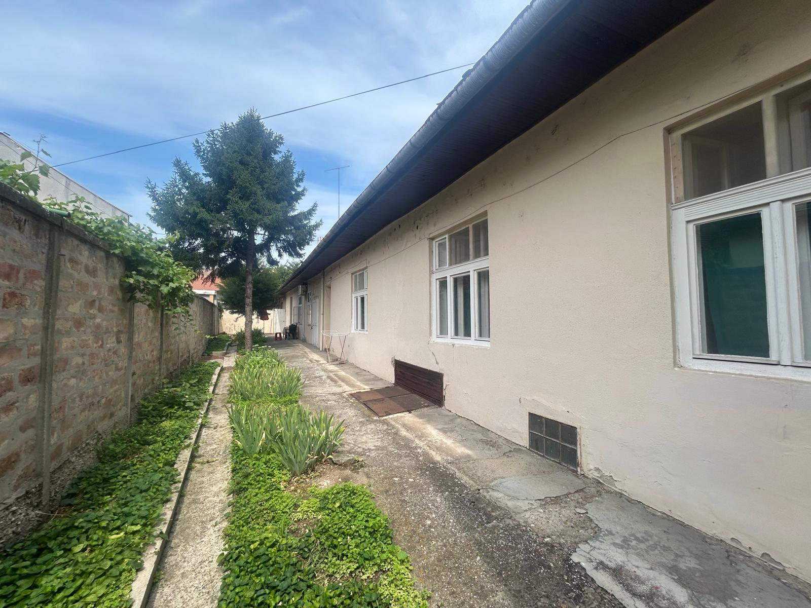 Na prodaju kuća u strogom centru Vršca Vršac